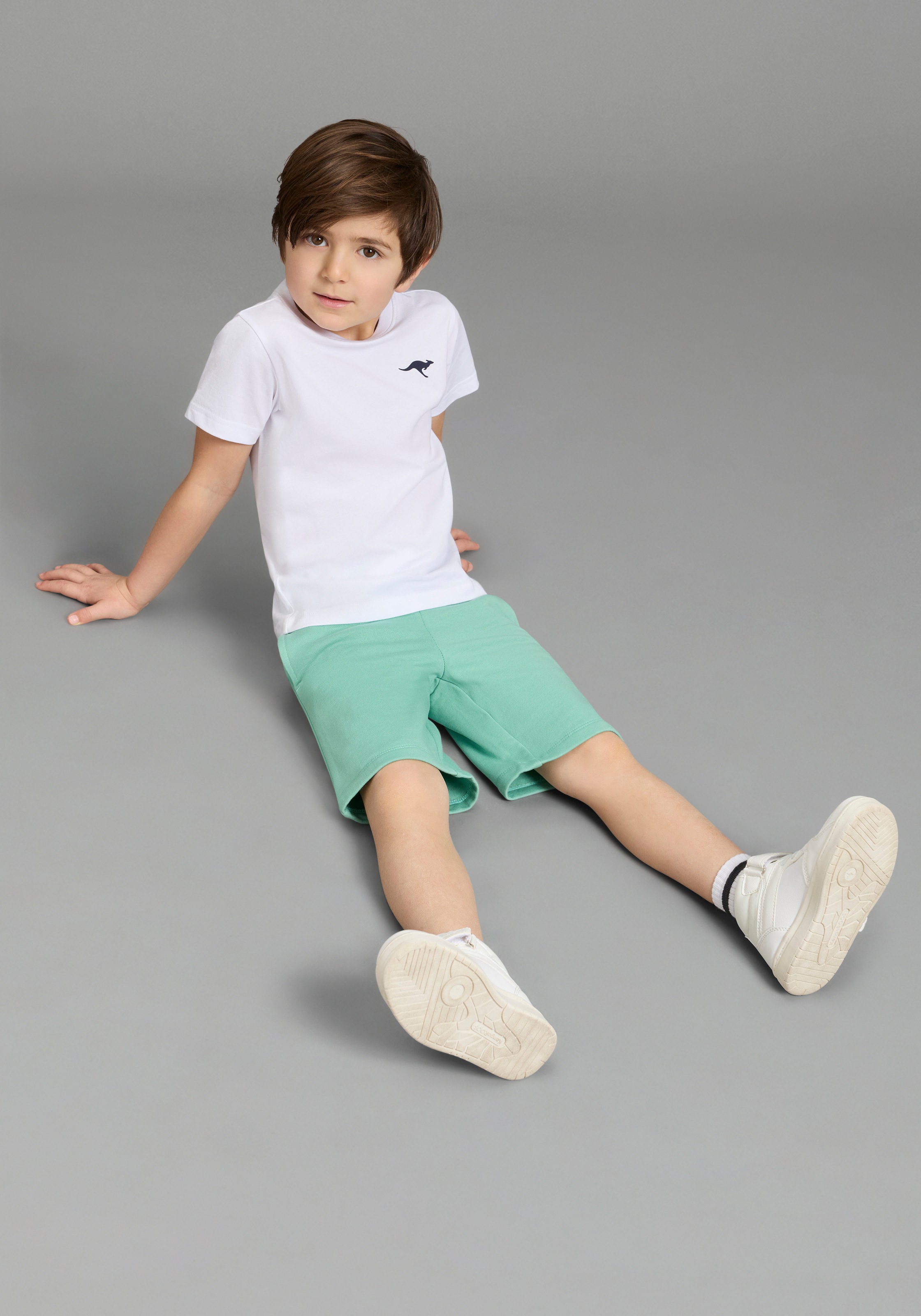 KangaROOS Sweatshorts »Kangaroos Sweatbermudas für Jungen«  gerade Beinform, mit Gummizug und Bindeband im Bund