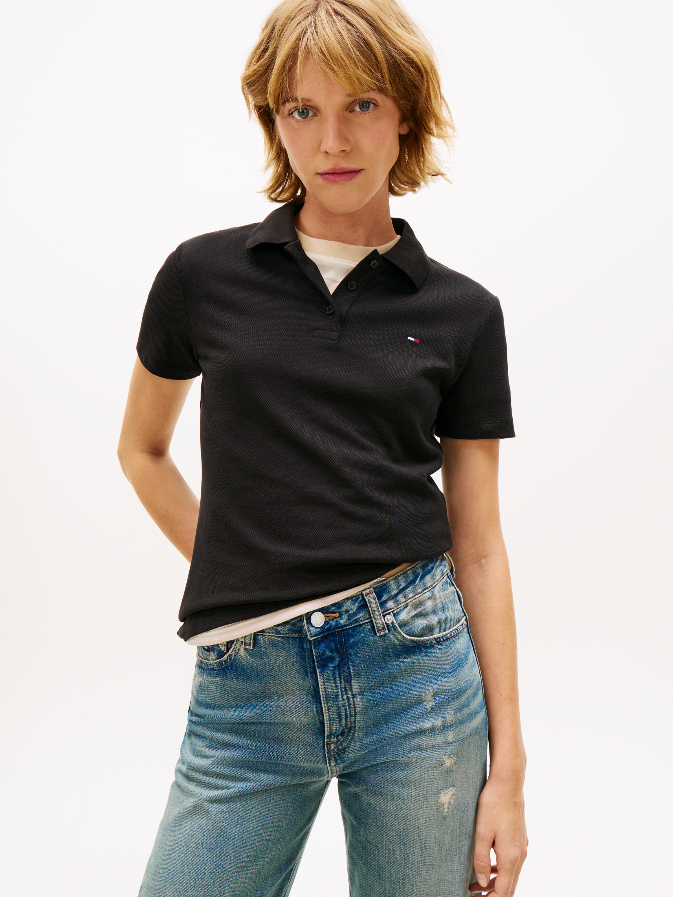 Tommy Jeans Poloshirt »TJW SLIM ESSENTIAL POLO SS« mit Logostickerei