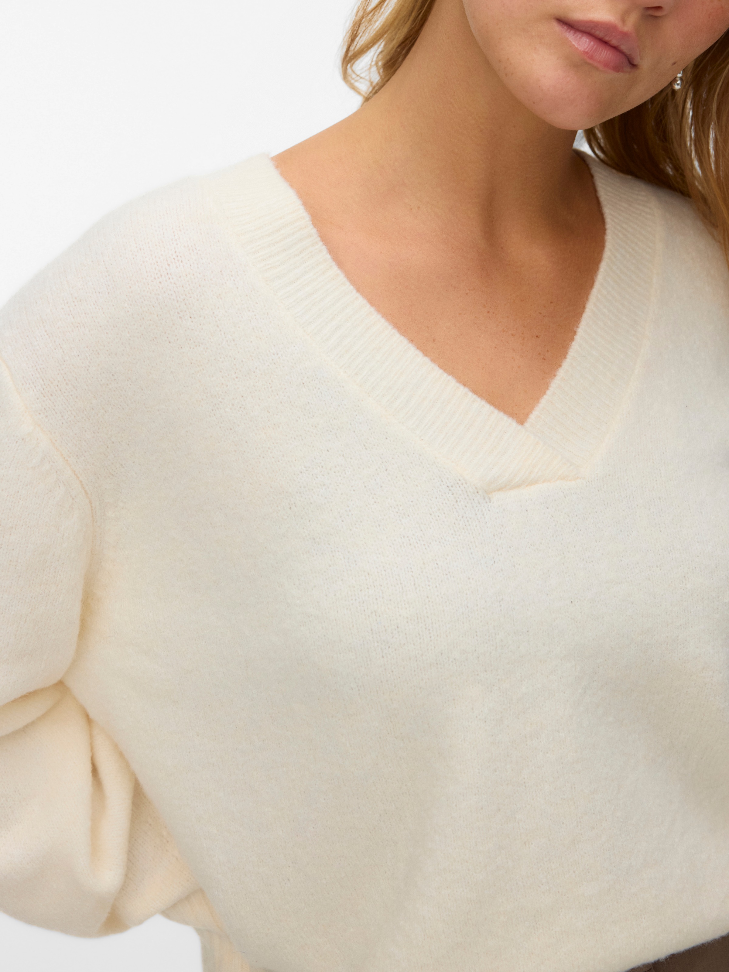 Vero Moda V-Ausschnitt-Pullover »VMBOOM LS V-NECK PULLOVER NOOS« Materialmix, mit Wolle und Stretch