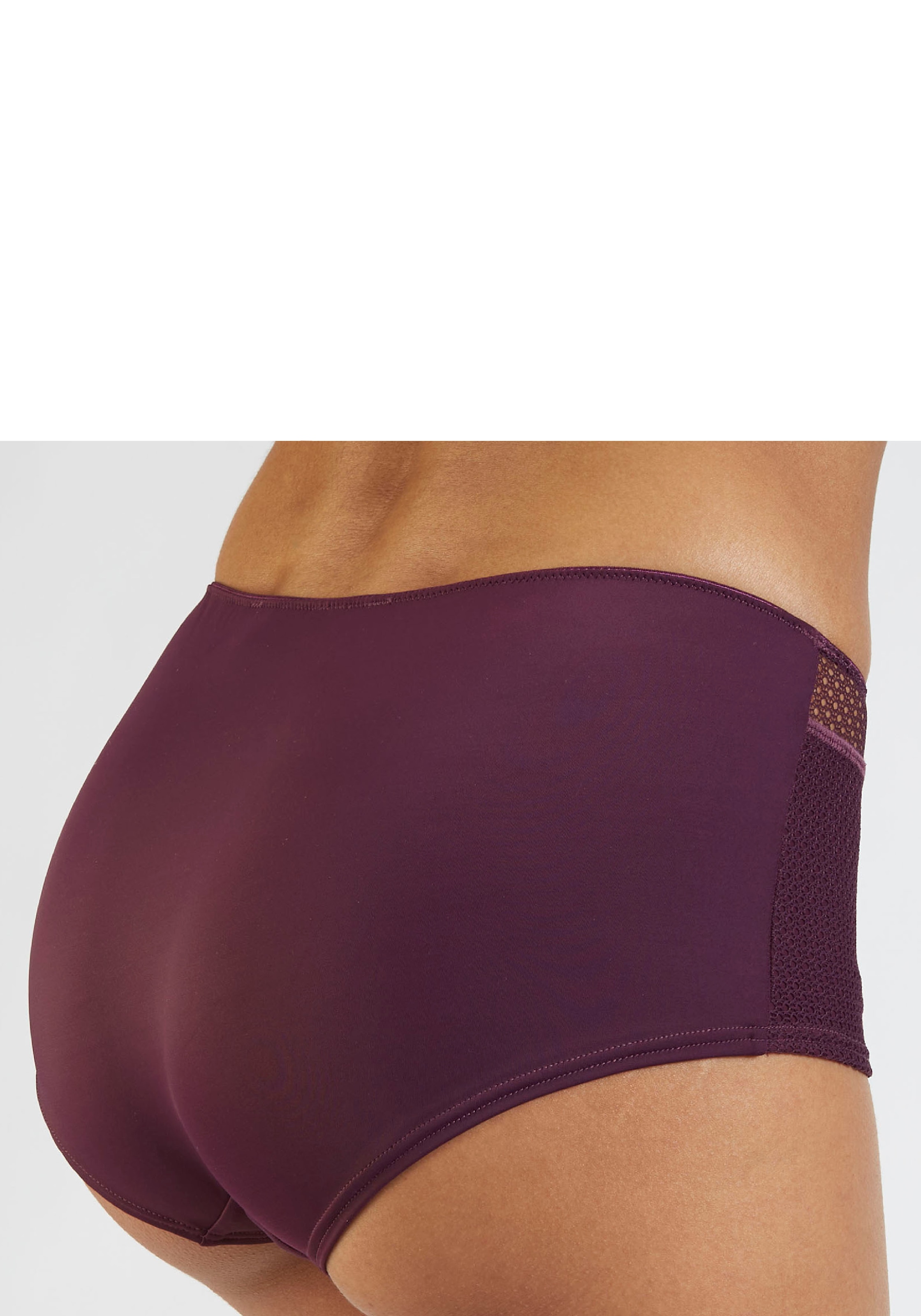 Nuance Panty mit feiner Zierschleife und Schmuckaccessoire