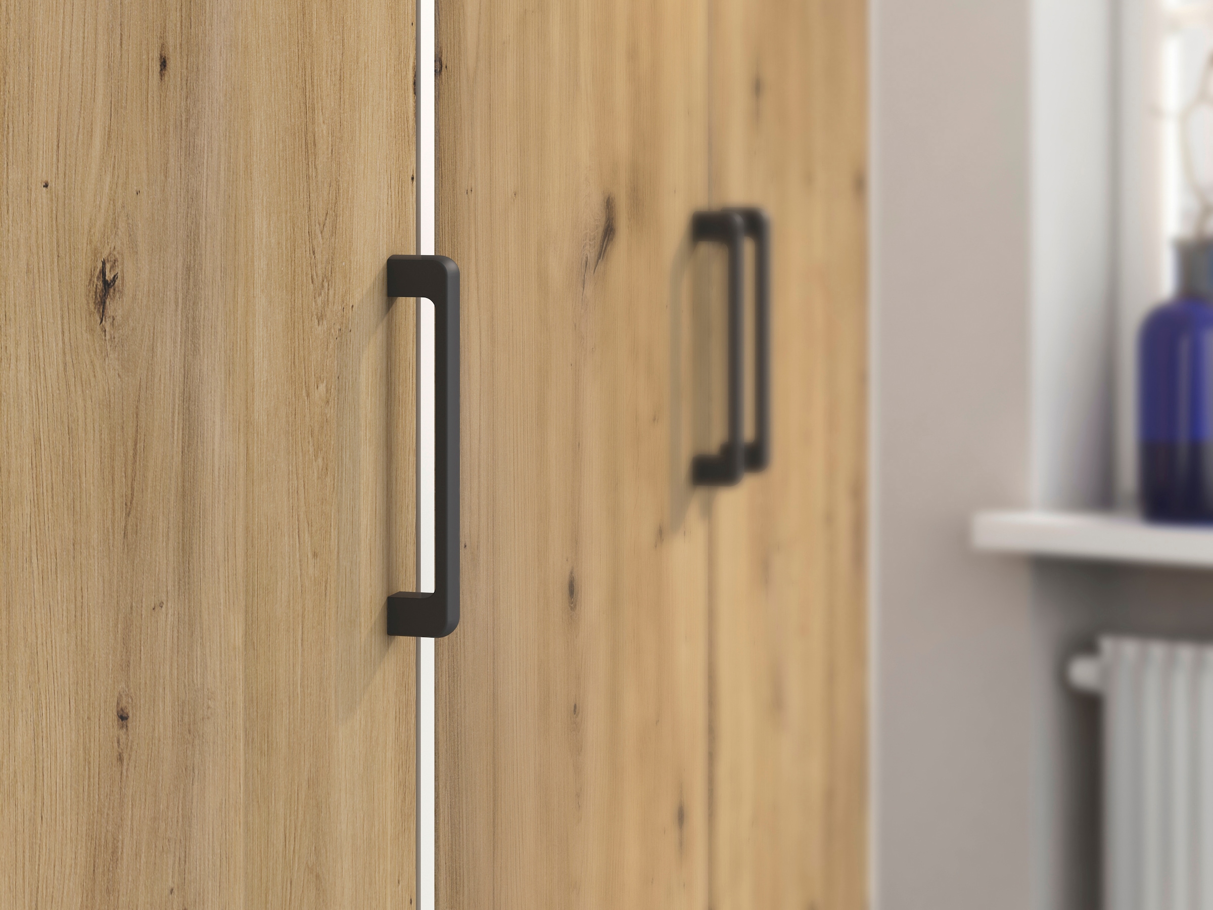 rauch Kleiderschrank »VOYAGER Garderobe Wäscheschrank TOPSELLER Schlafzimmer«, (in 3 verschiedenen Ausstattungen BASIC/CLASSIC/PREMIUM), Schrank mit modernen Griffen in viel Stauraum MADE IN GERMANY