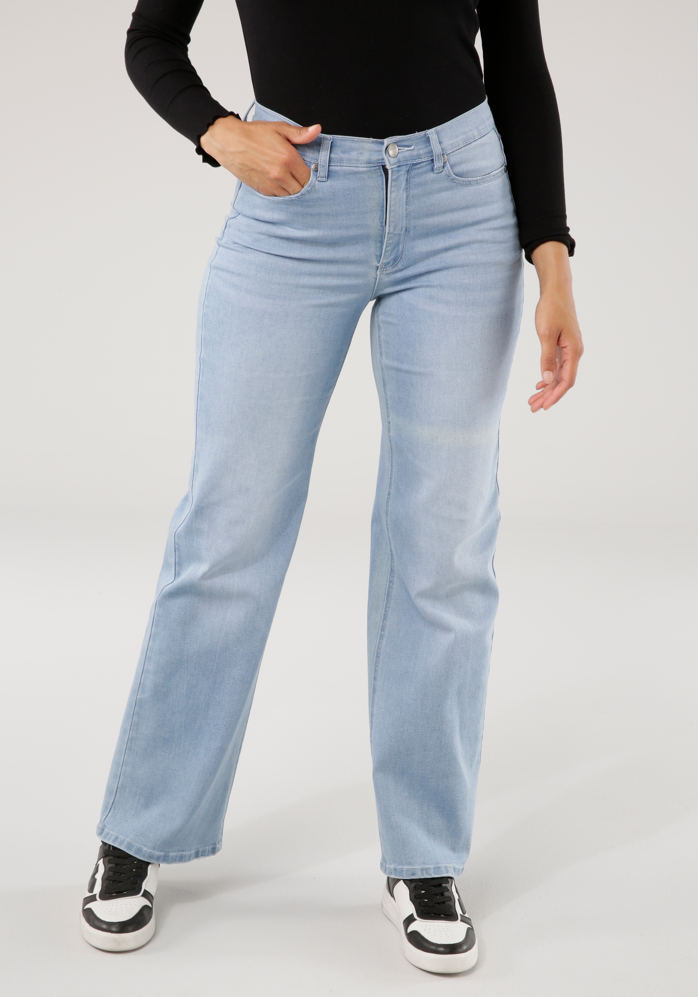 Tamaris Weite Jeans, im 5-pocket-Style bei ♕
