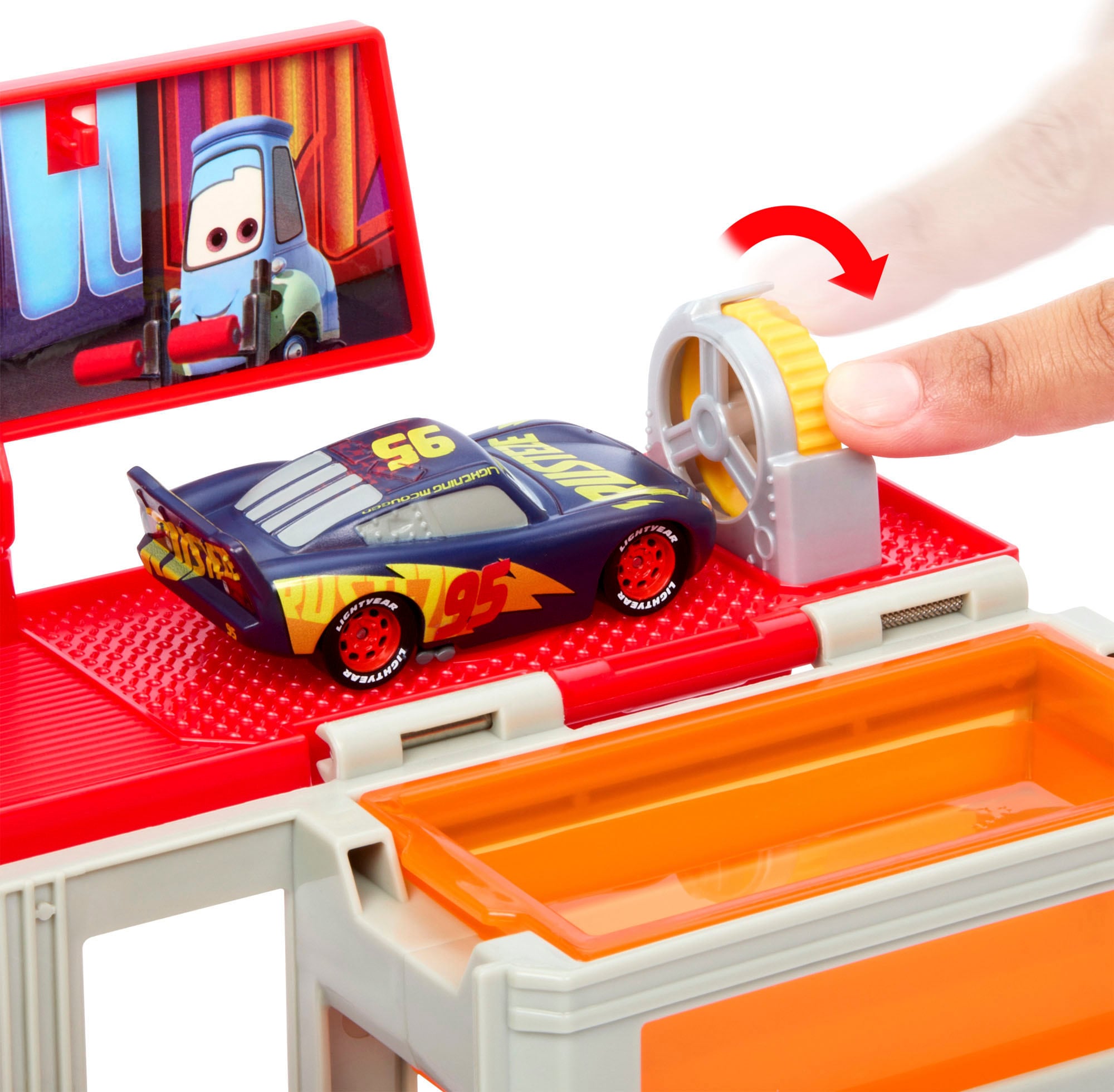 Mattel® Spielzeug-LKW »Disney und Pixar Cars, Lackiererei Mack mit 1 Spielzeugauto«