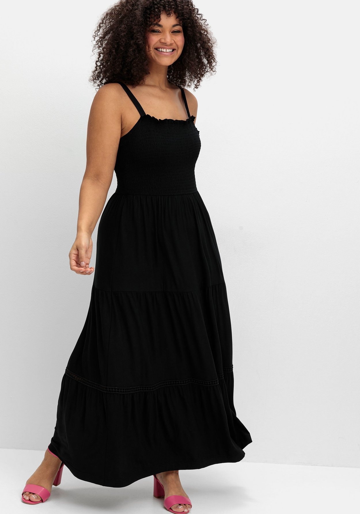 Sheego Sommerkleid »Maxikleid mit Smok-Oberteil und Volantrock«