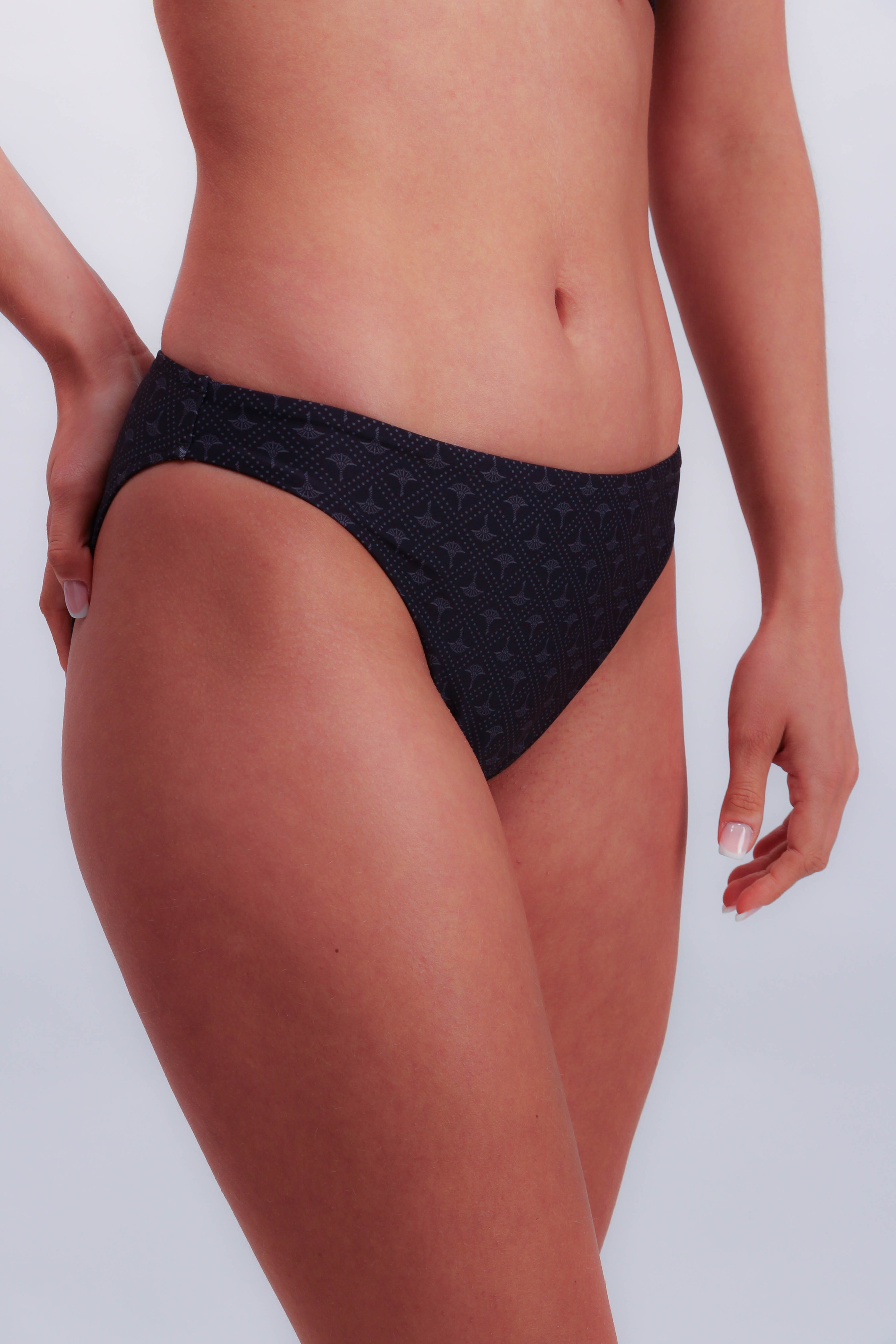 JOOP!, Damen, Bikini-Hose »Diamond Cornflower« mit diskretem Logo-Muster, AOP, N-Gr, 36 - N-Gr, AOP, Bikini-Hose von JOOP!