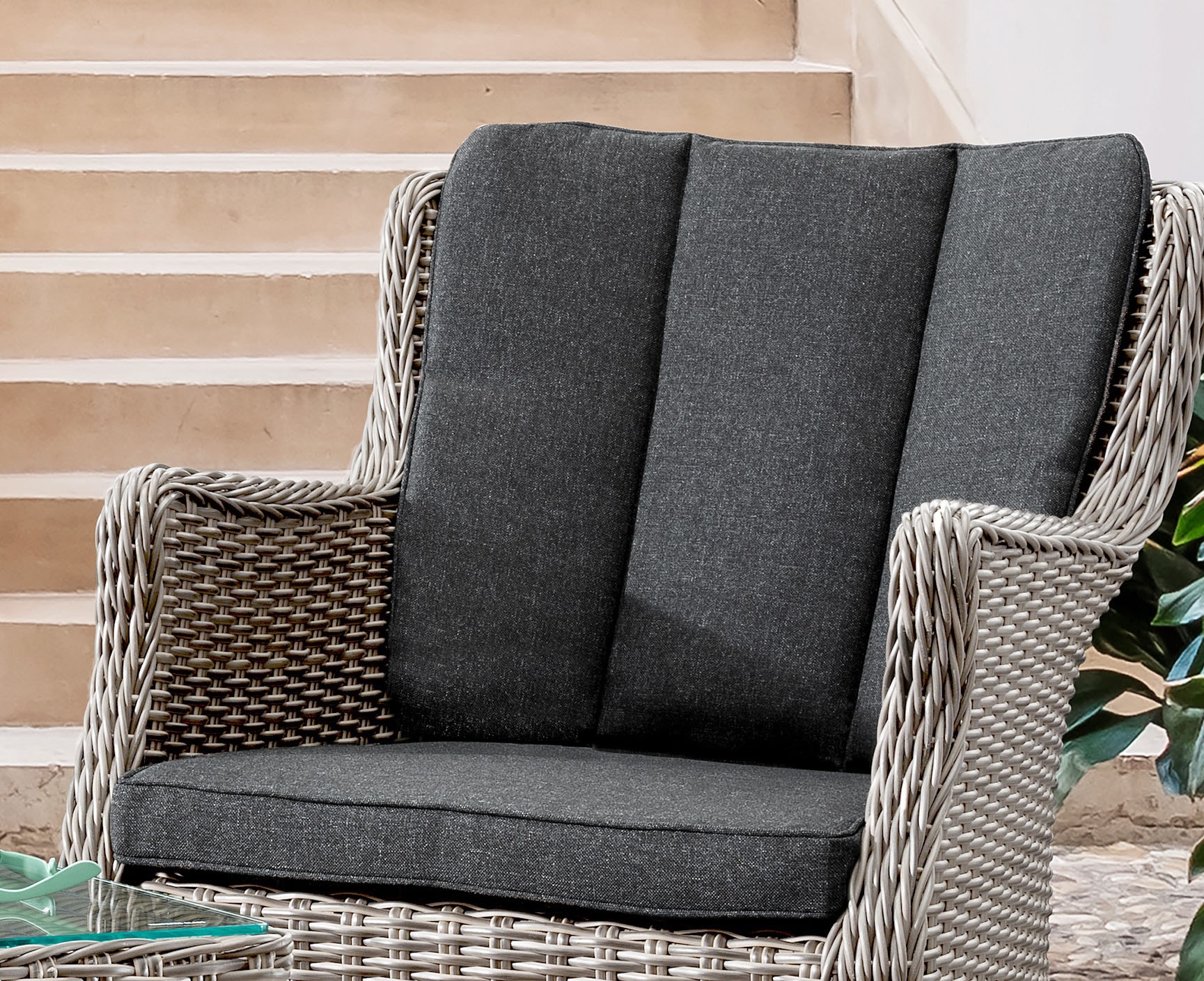Destiny Balkonset »LUNA MERANO«, (Set, 3 tlg., 1 Beistelltisch, 2 Sessel), (Set, 7-tlg., 2 Sessel, 1 Tisch 46x47x50cm) Aluminium, Polyrattan