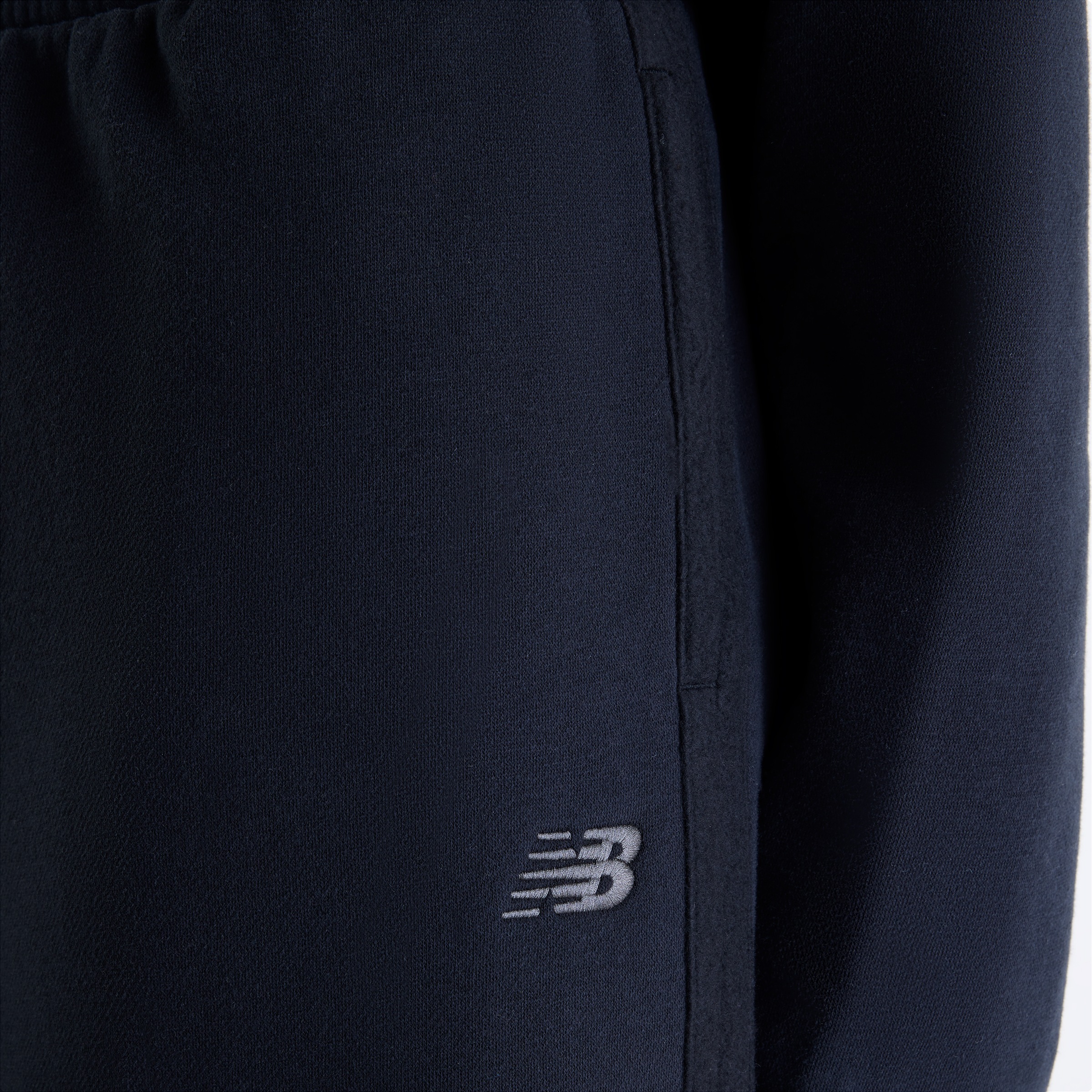 New Balance Sweathose »BRUSHED COASTAL FLEECE PANT«  normale Weite, aus Baumwolle und Polyester, für Erwachsene