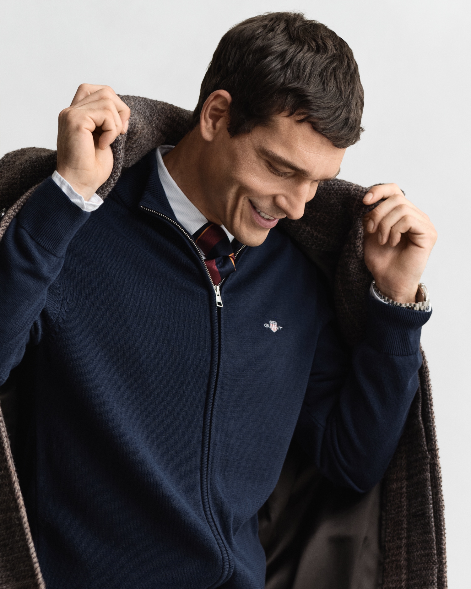 Gant Cardigan »CASUAL COTTON ZIP CARDIGAN« Mit Rippbündchen an Stehkragen, Ärmeln und Saum