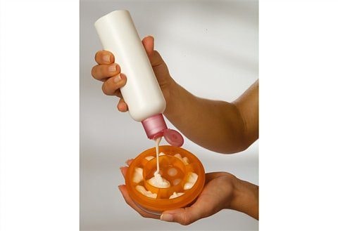 Hydas Rückencremer »gleichmäßige Dosierung – sanfte Massage, erreicht alle Körperregionen«, Eincreme-Hilfe für Cremes, Lotionen mit abnehmbaren Griff