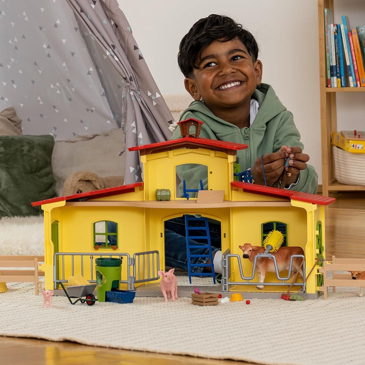 Schleich® Spielwelt »FARM WORLD, Großer Stall mit Tieren und Zubehör (42605)«