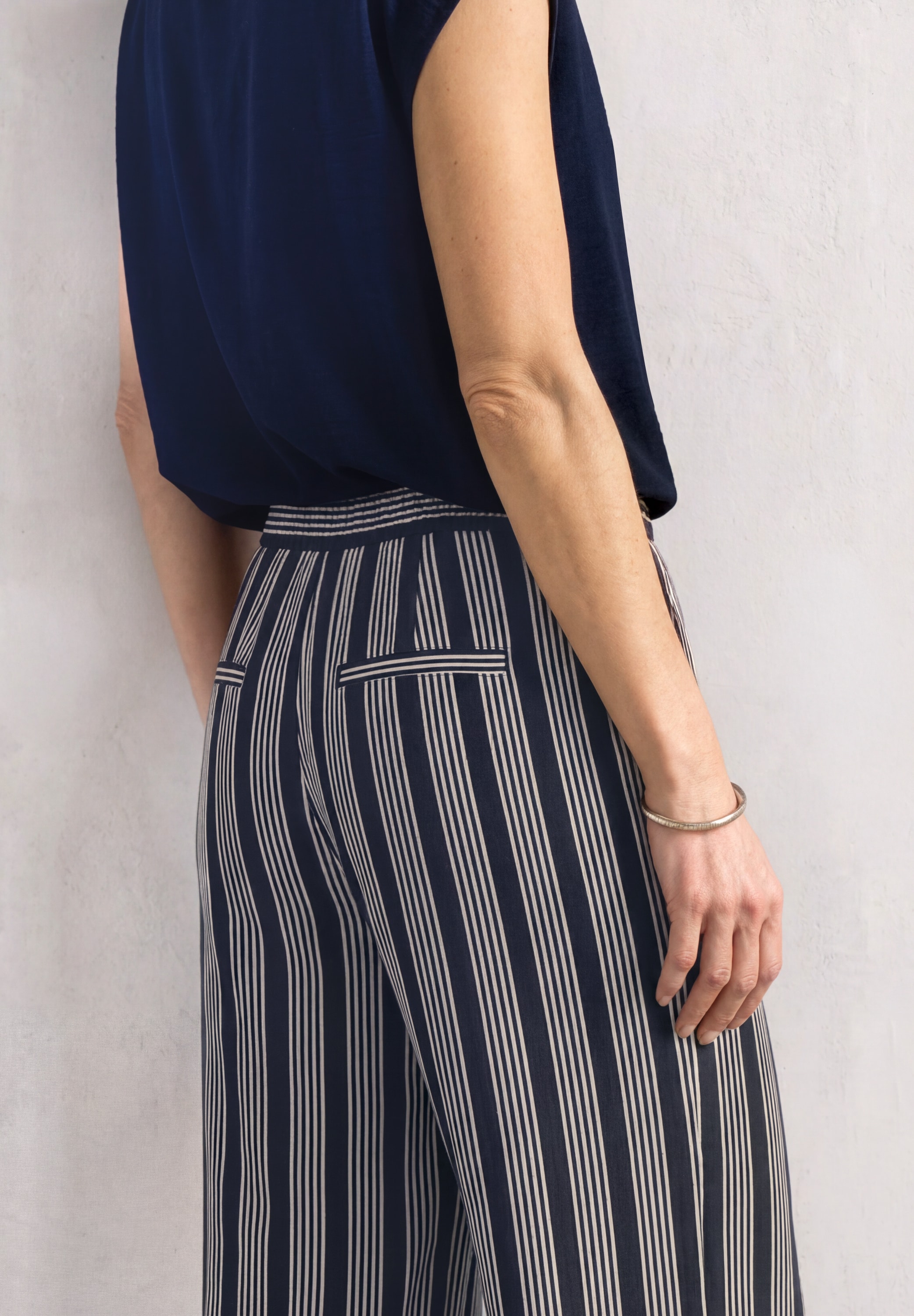 STREET ONE Stoffhose »Style Emee«  Sommerhose im Loose Fit / mit Streifen