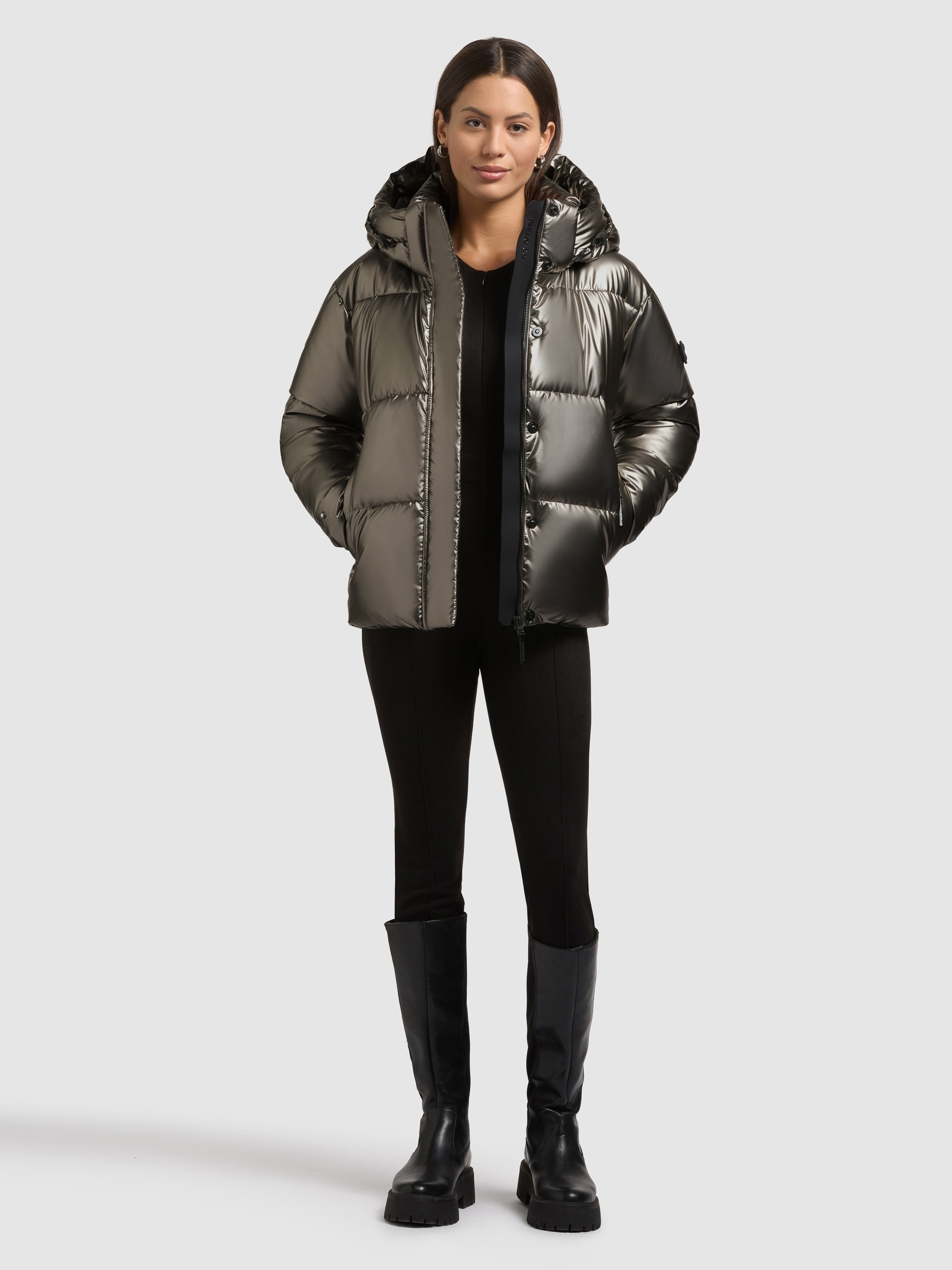 khujo Steppjacke »DEVINA2 SHINY« mit Kapuze abnehmbare Kapuze, Windschutzblende mit Magnetverschluss