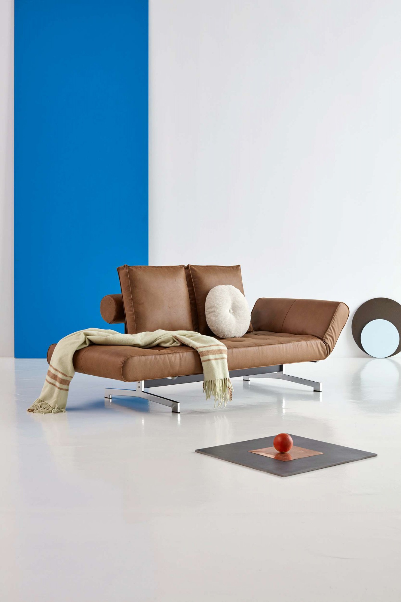 INNOVATION LIVING ™ 3-Sitzer »Ghia Schlafsofa, Multi-Wohlfühlsofa, Designfuß«, eine große Liegefläche mit geringer Stellfläche, beidseitig abklappbar
