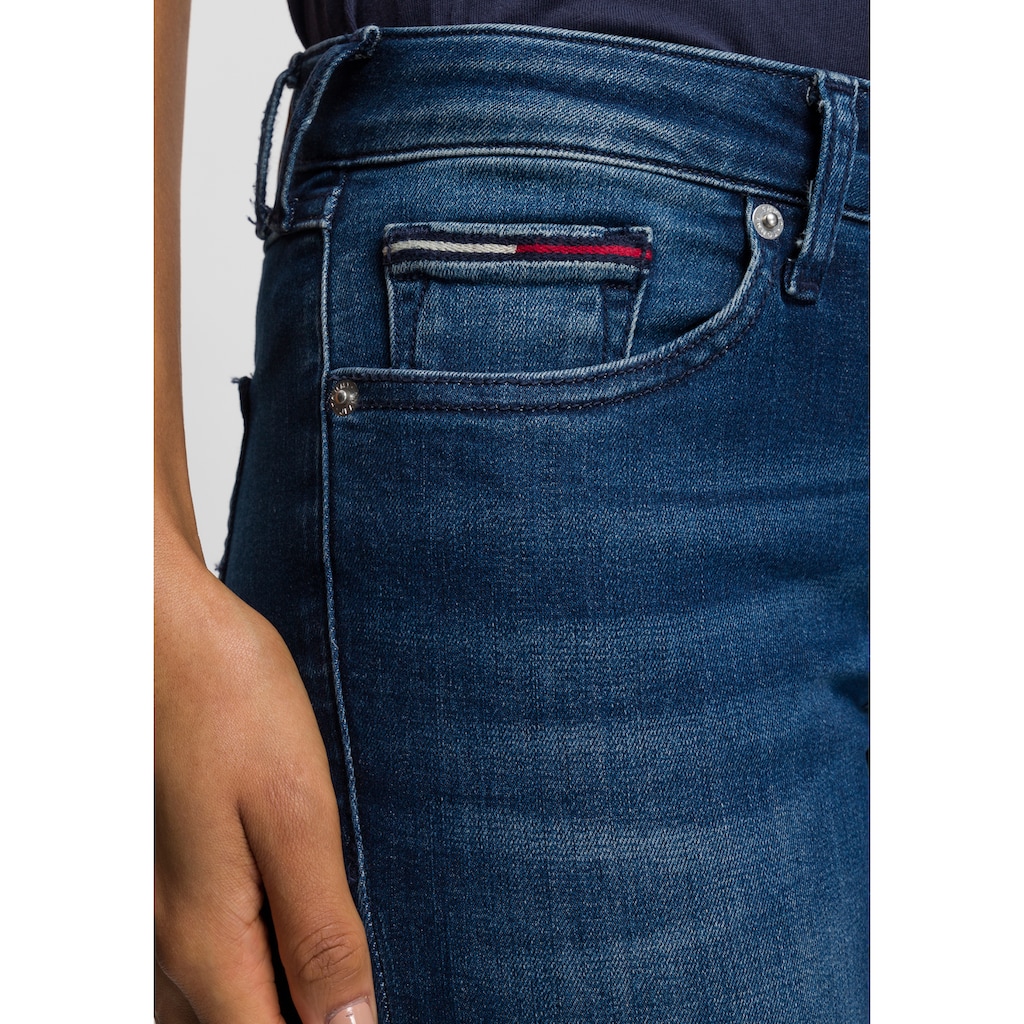 Tommy Jeans Skinny-fit-Jeans »SOPHIE LR SKNY«, mit Tommy Jeans Logo-Badge & Stickereien
