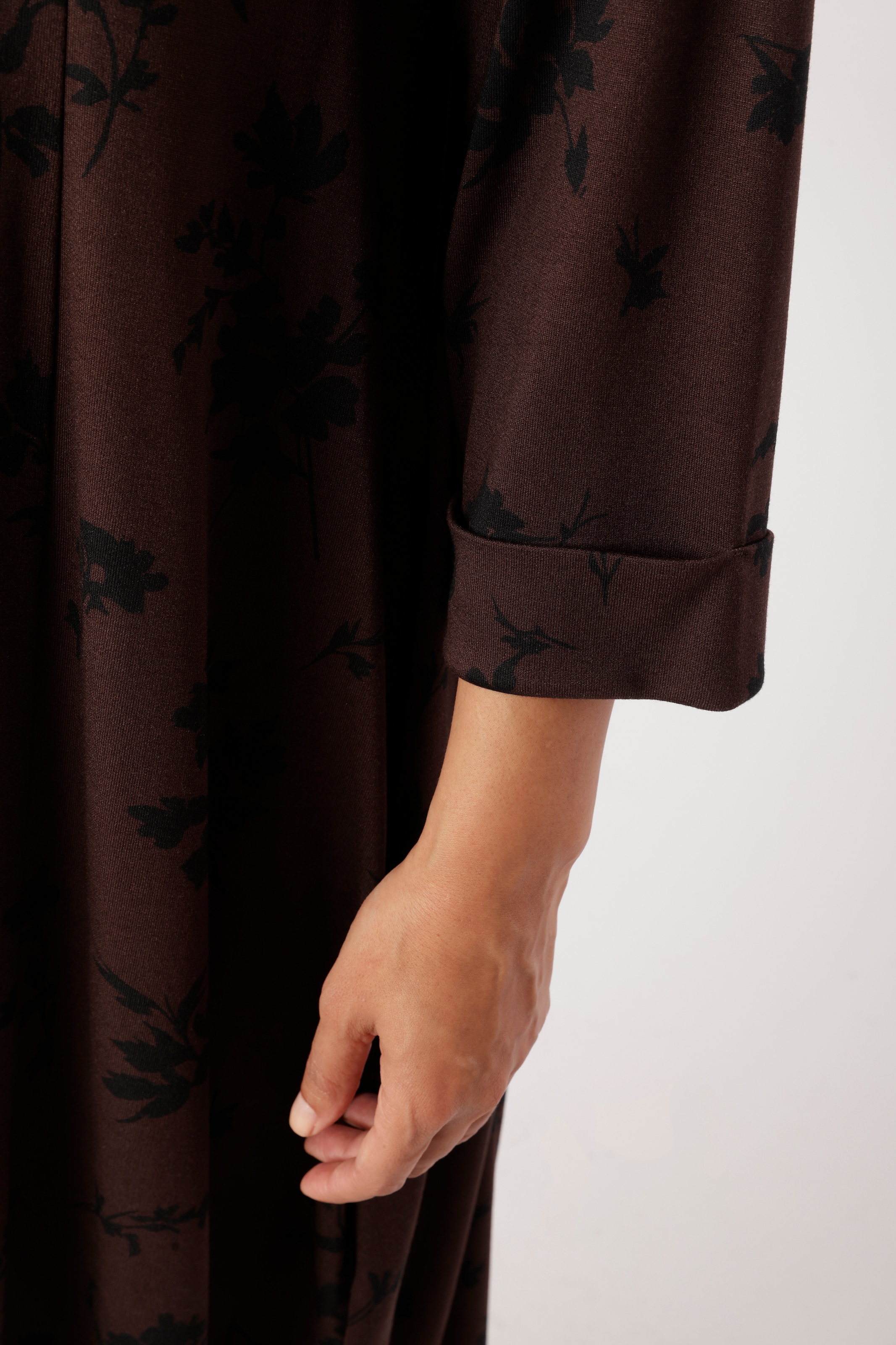 Aniston PLUS Jerseykleid mit denzenten Blumen bedruckt - NEUE KOLLEKTION