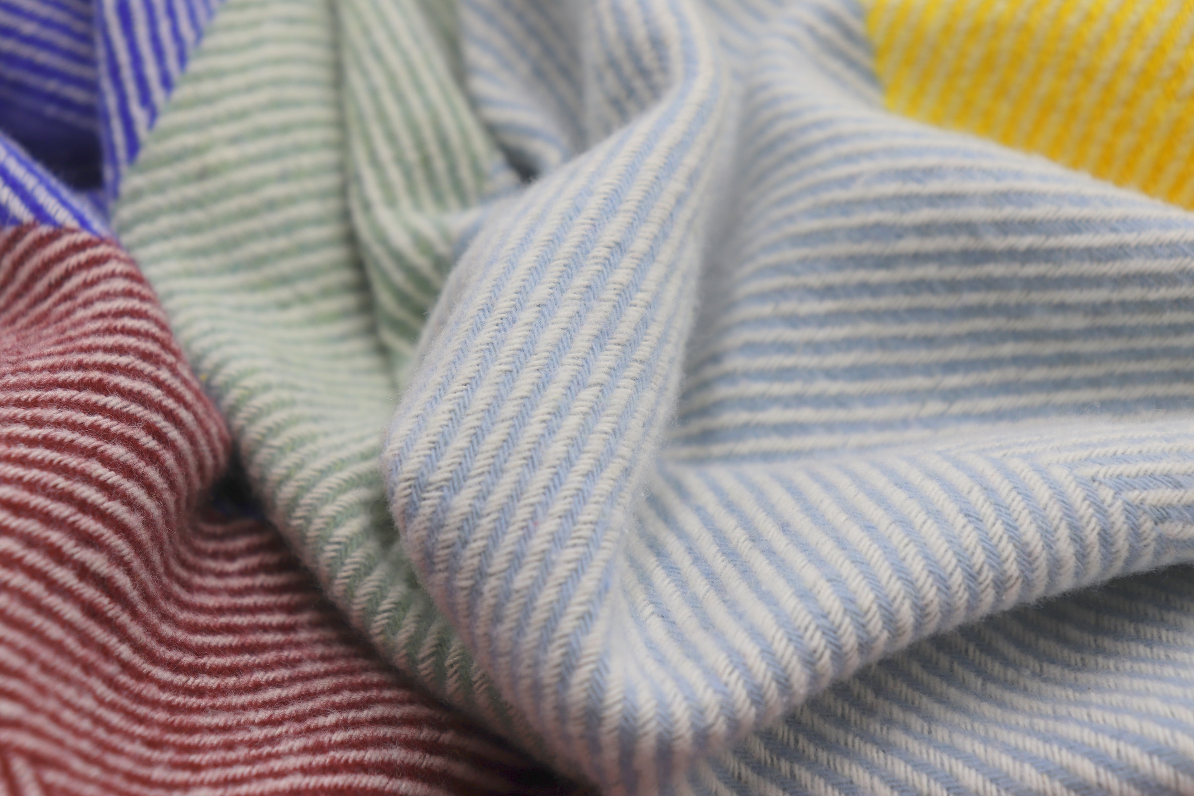 Biederlack Wohndecke »Colour lines« im sommerlichen Streifendessin