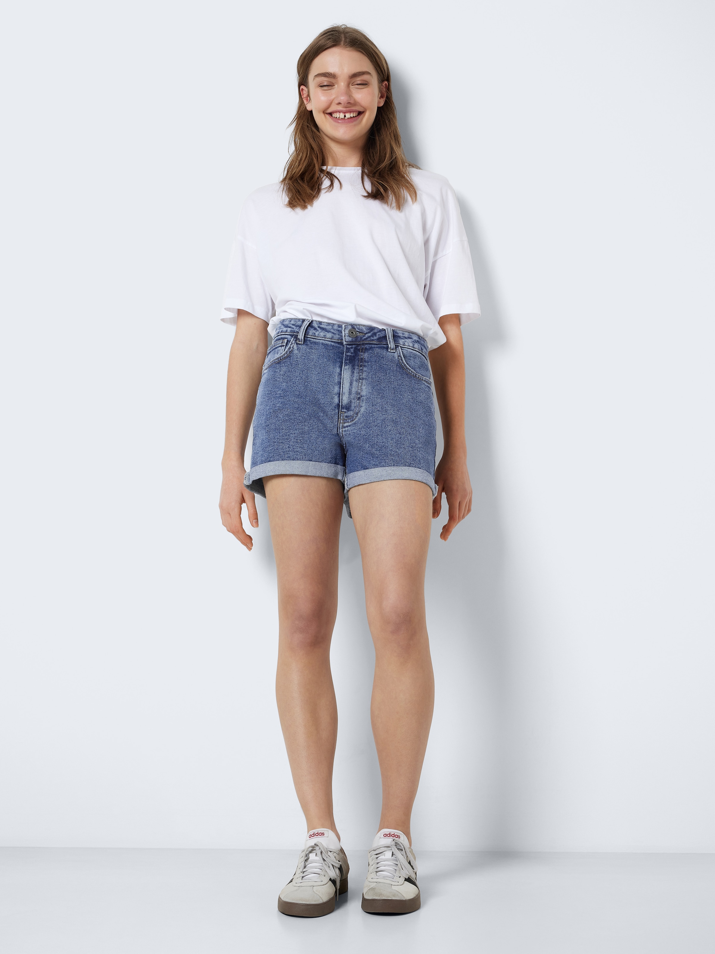 Noisy may Jeansshorts »NMMONI HW DNM SHORTS AZ358MB NOOS«