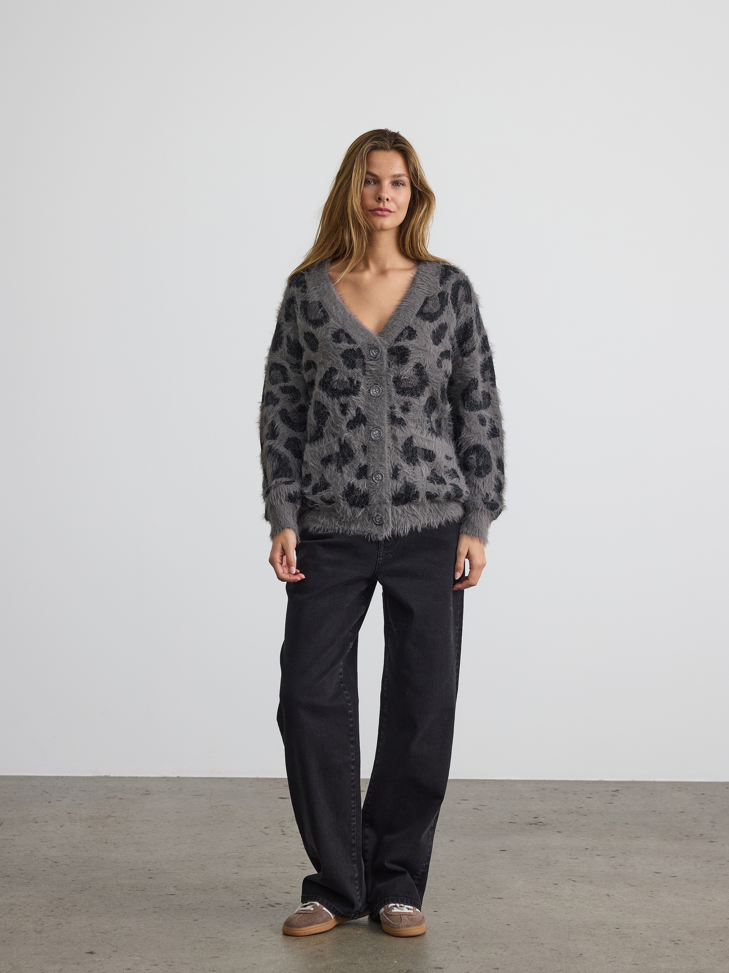 Noisy may Strickjacke »NMFLYNN L/S V-NECK KNIT CARDIGAN NOOS«