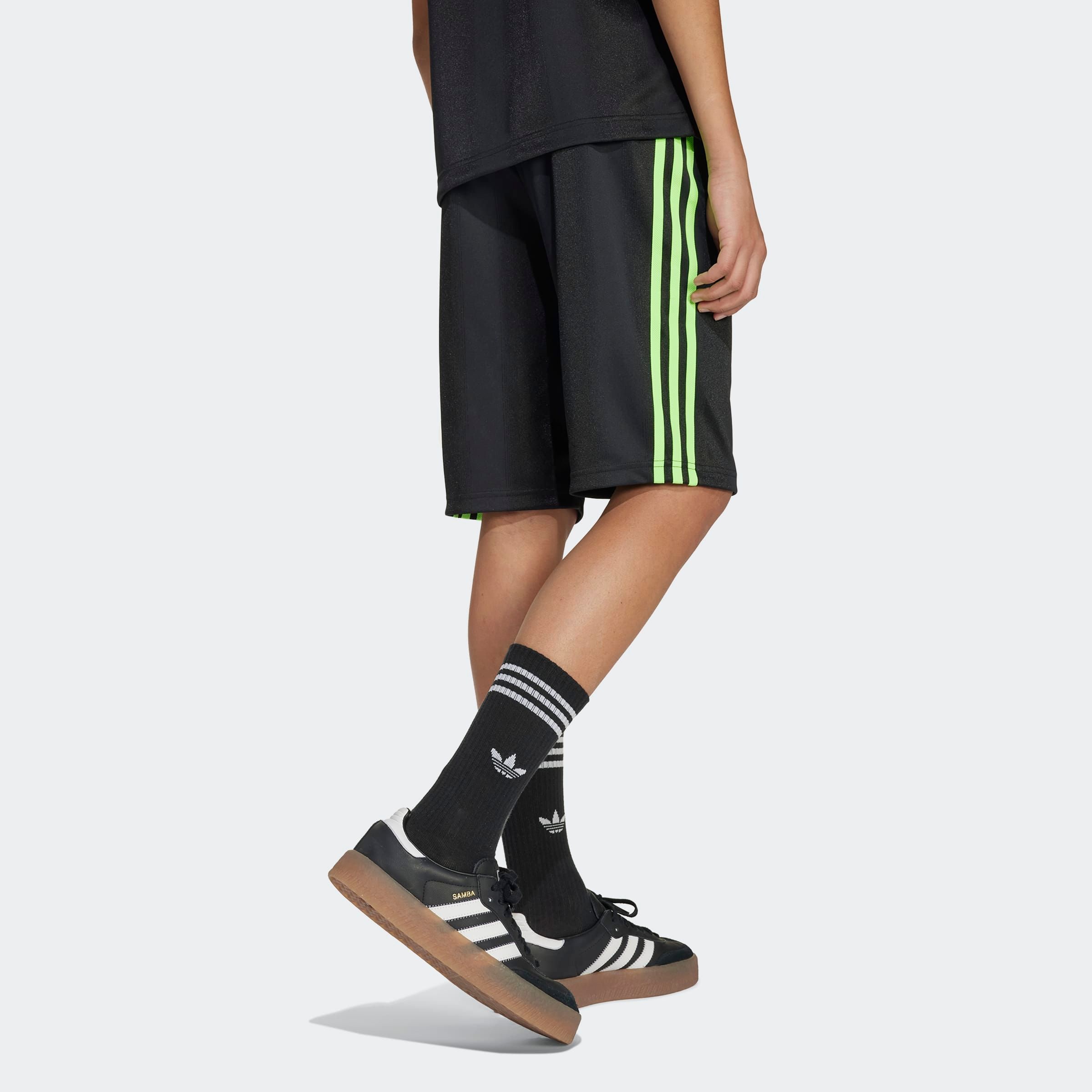 adidas Originals Shorts »FUSS«  für Kinder, mit Allover-Print, aus Polyester, mit Mesh-Futter