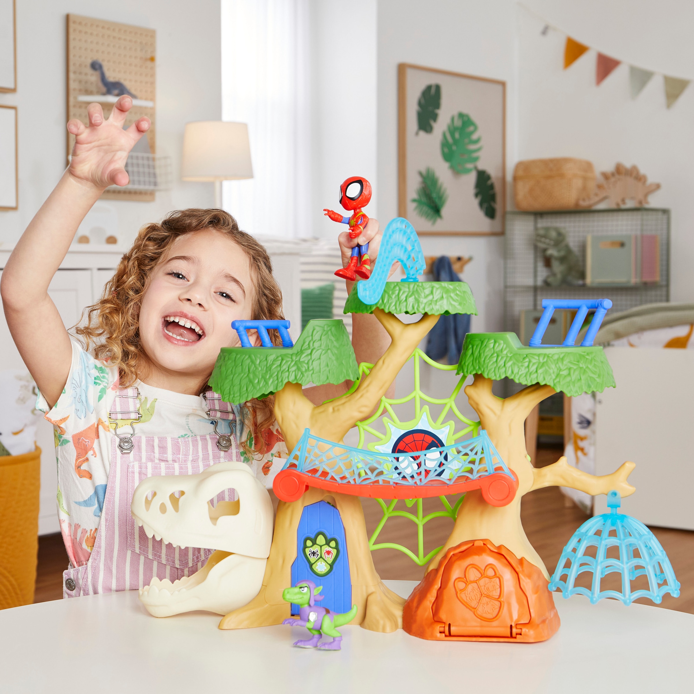 Hasbro Spielwelt »Marvel Spidey und seine Super-Freunde Dino-Baumhaus«, (Set), inklusive 2 Figuren