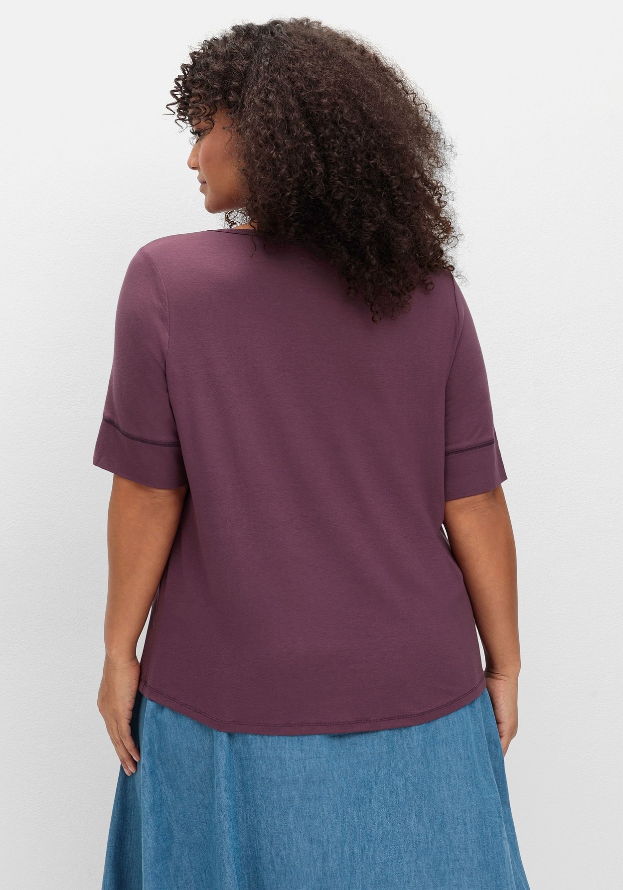 Sheego Rundhalsshirt »Jerseyshirt aus weichem Viskose-Jersey«