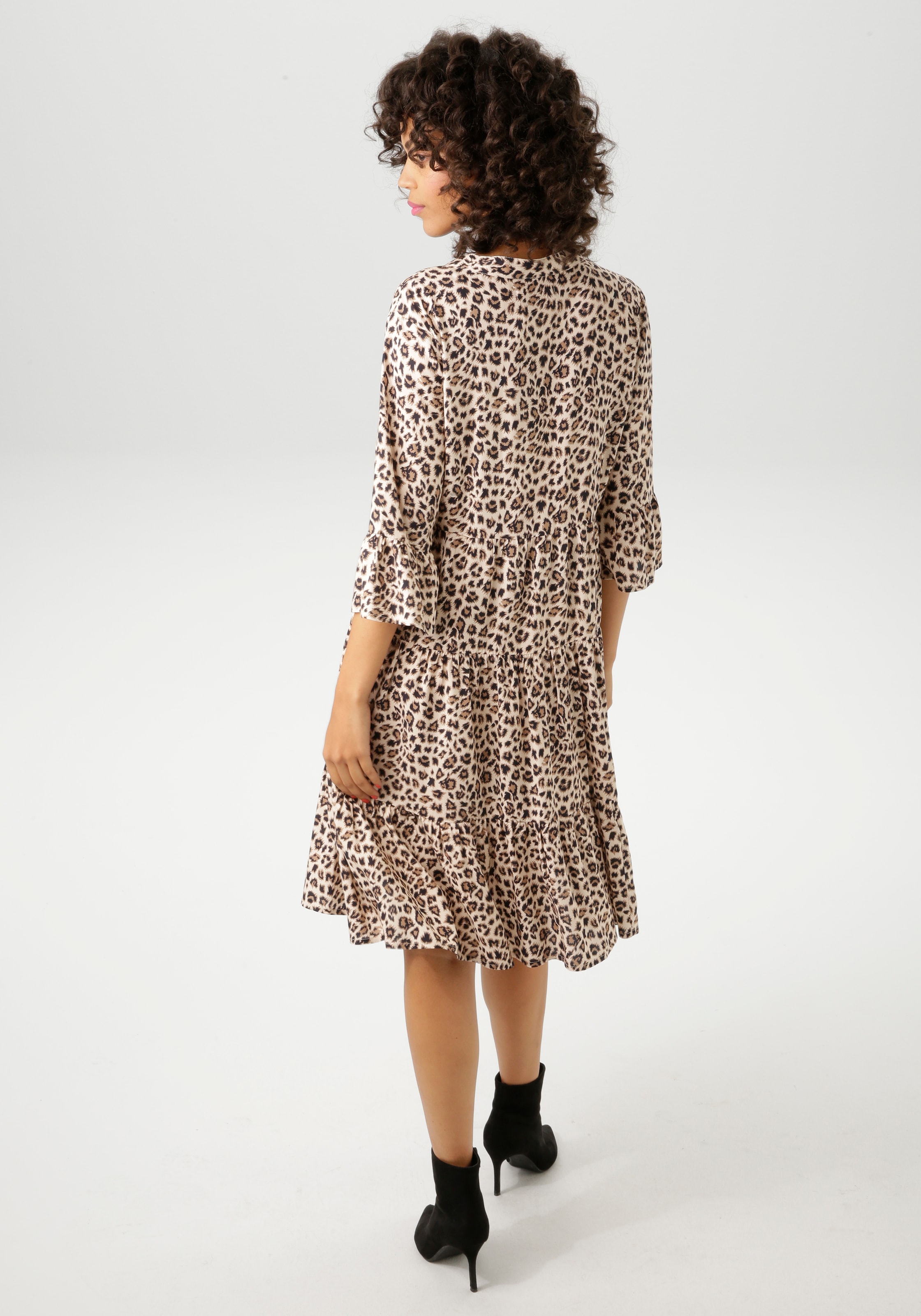 Aniston CASUAL Tunikakleid, mit extravagantem Animal-Print