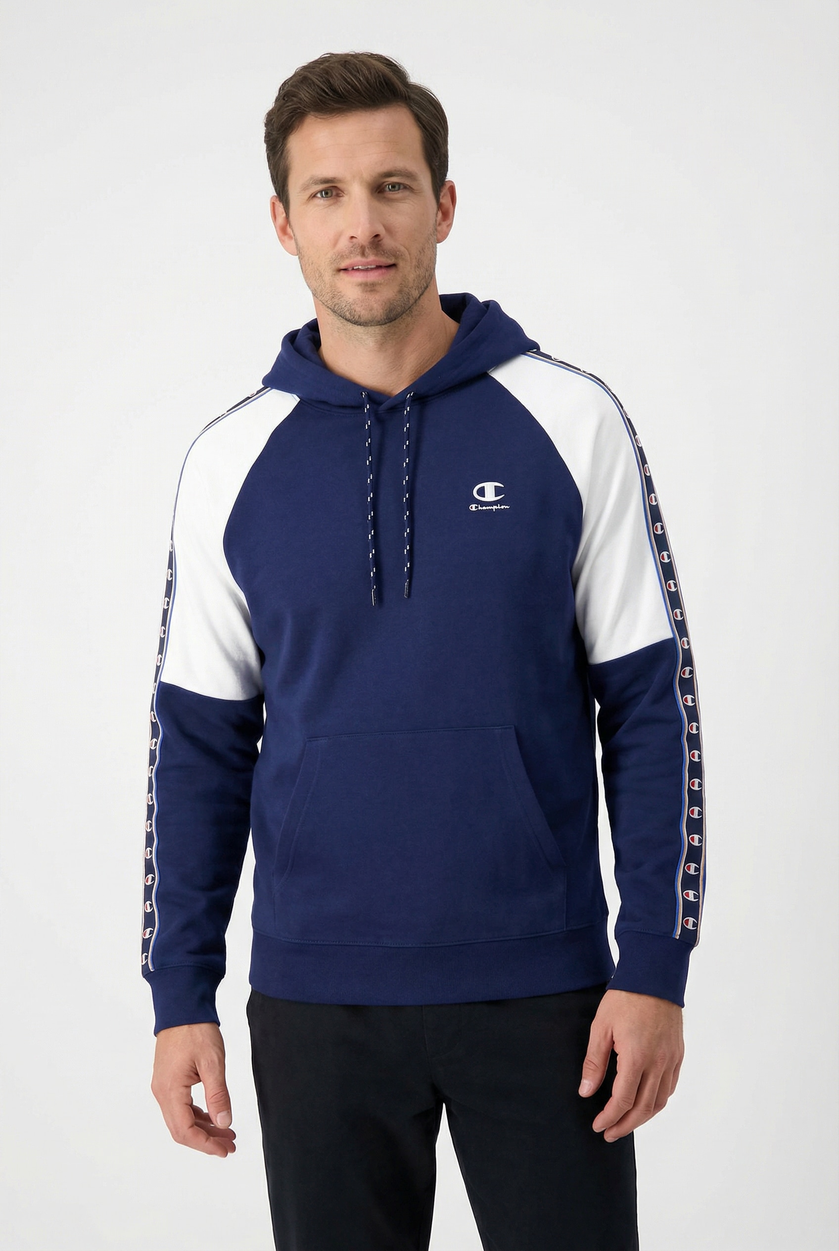Champion Kapuzensweatshirt »Sports-inspired Interlock Hoodie with Tape detailing«, mit Kordelverschluss, Langarm-Design, aus Baumwolle und Polyester

