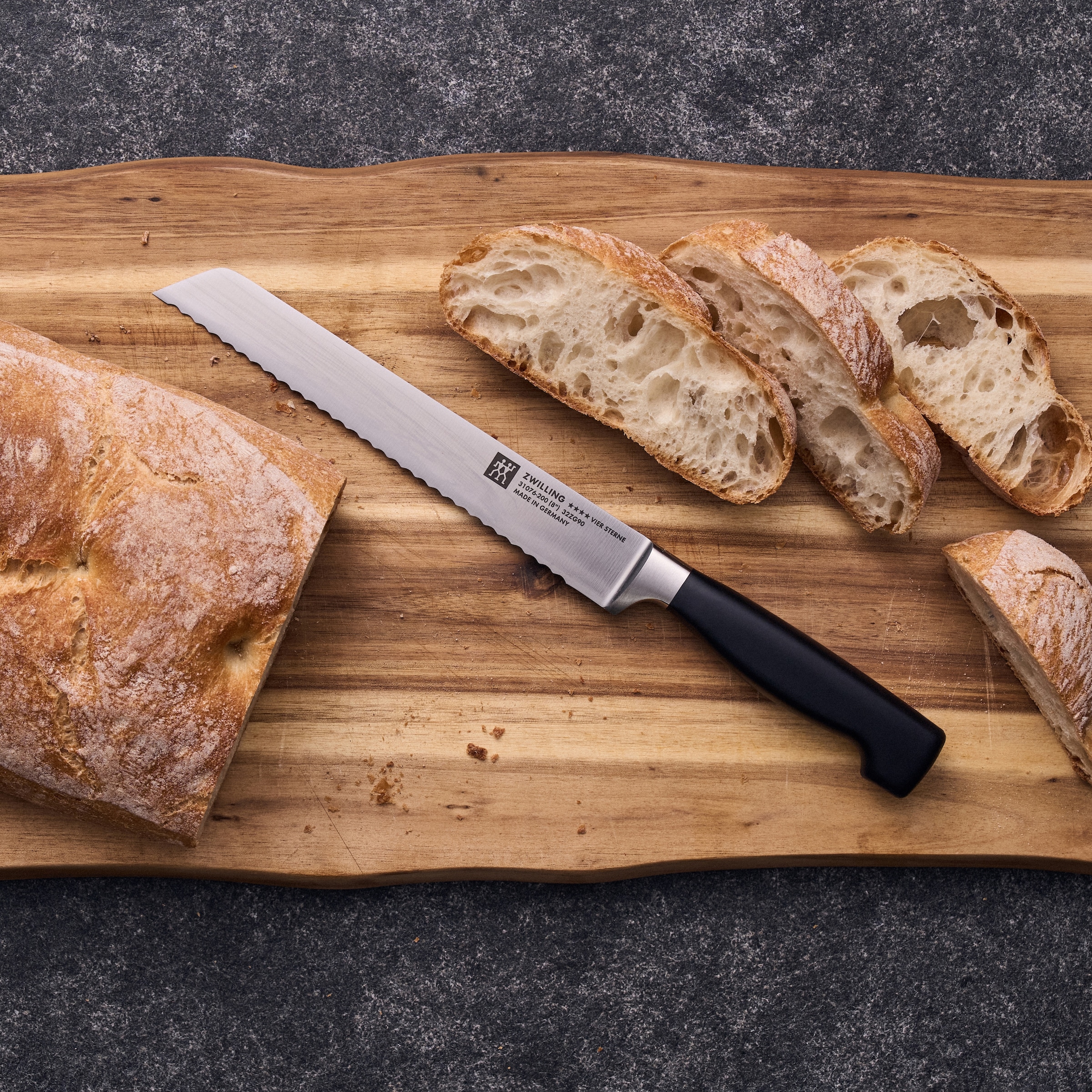 Zwilling Messerblock »**** VIER STERNE, inkl. 4 Messer«, 5 tlg., mit flexiblen Kunststoff-Borsten, Bambus