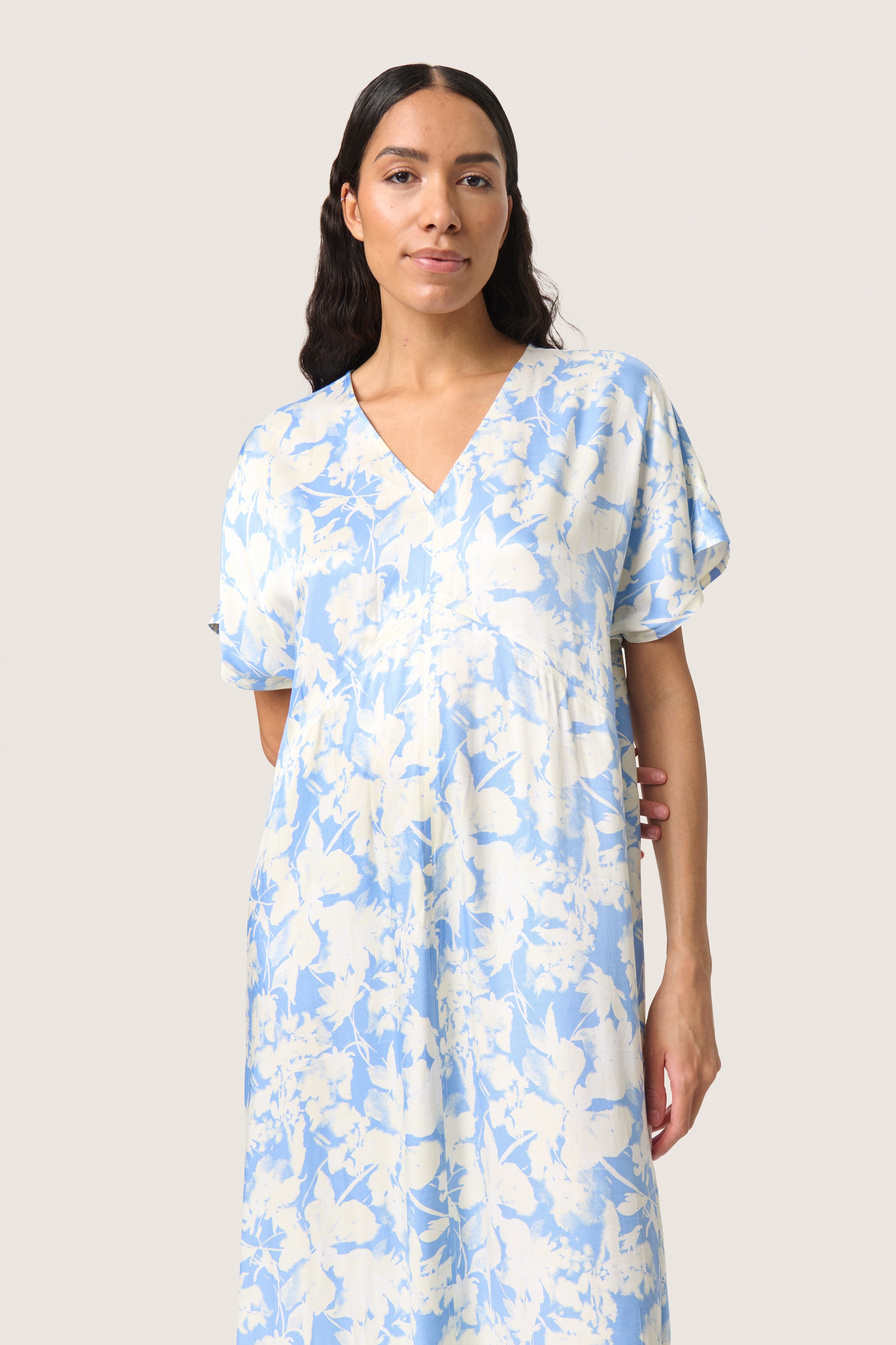 SOAKED IN LUXURY Midikleid »Damen Kleid SLBecca«