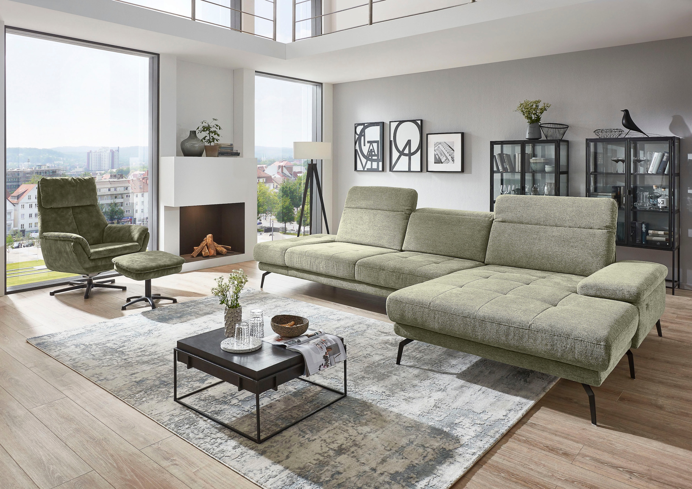 Die PlanBar Ecksofa »MP-IN20126 L-Form mit Kaltschaum-Polsterung« mit Kopfteilverstellung, optional Sitztiefen- & Armteilverstellung