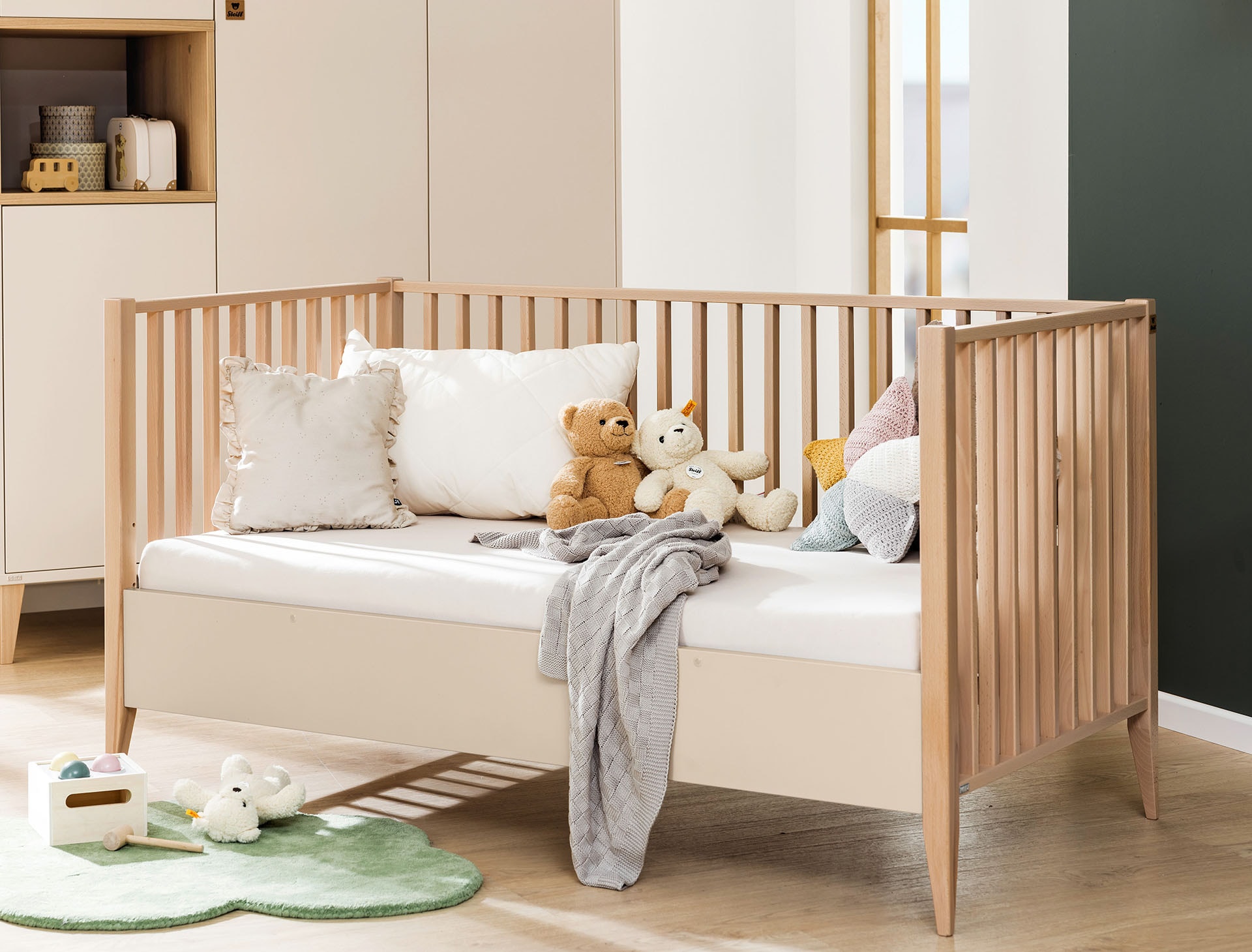 PAIDI Babybett »MILA & BEN Steiff by PAIDI«, aus Massivholz, mit Comfort-Lattenrost, umbaubar zum Kinderbett