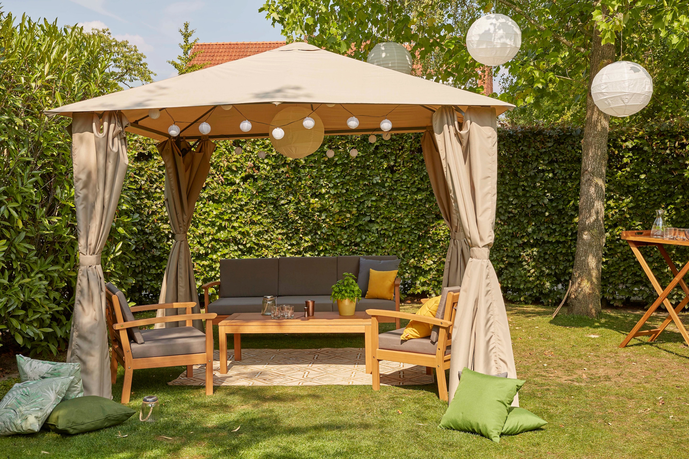 Siena Garden Gartenlounge-Set »Tavira«, (2x Sessel, 1x 2er-Sofa, 1x Tisch), Eukalyptus FSC 100%, inkl. Kissen