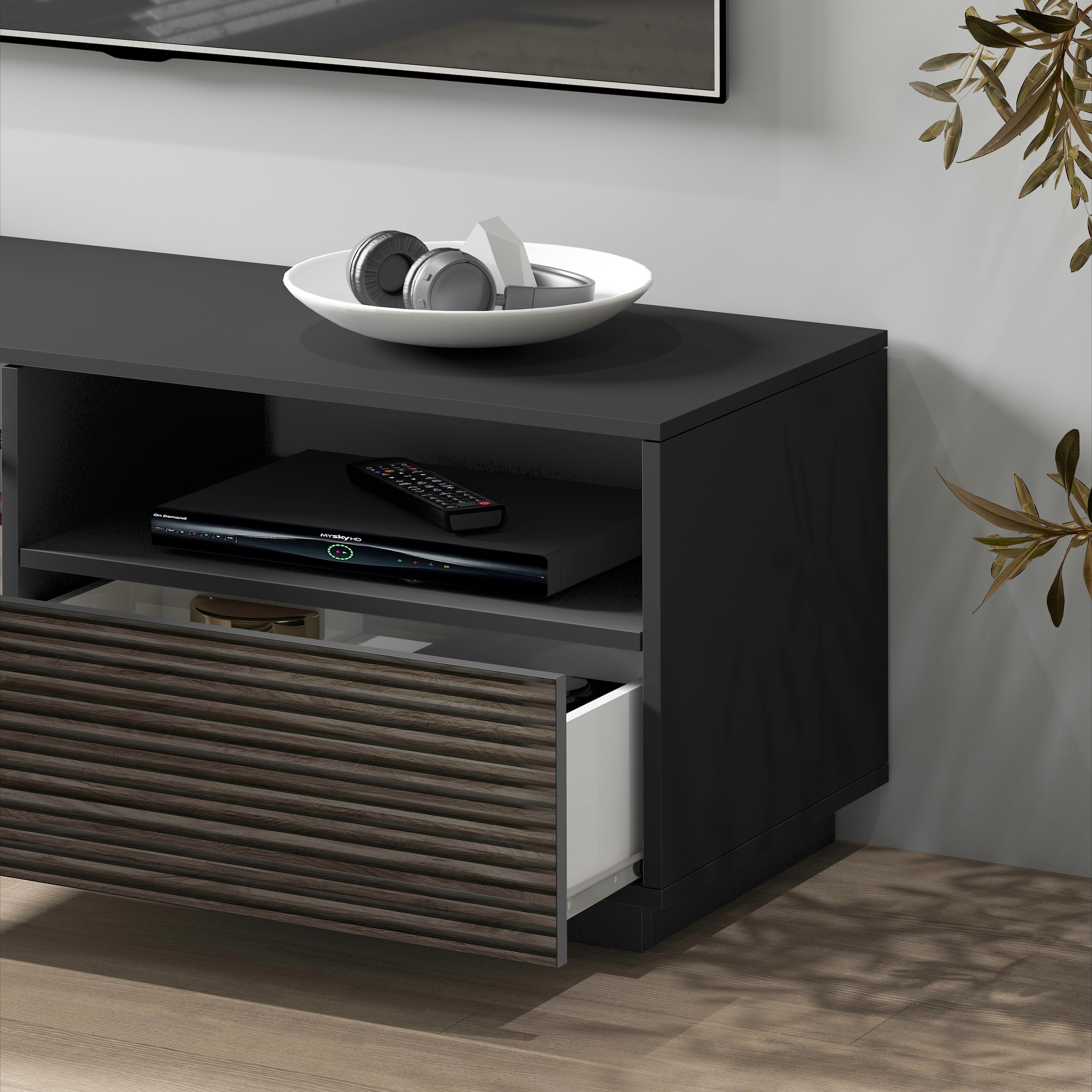 INOSIGN Lowboard »Vega,Lowboard,TV Board,TV Schrank,150 cm« mit 2 Türen und 1 Schublade,Fronten mit Rillen-Optik