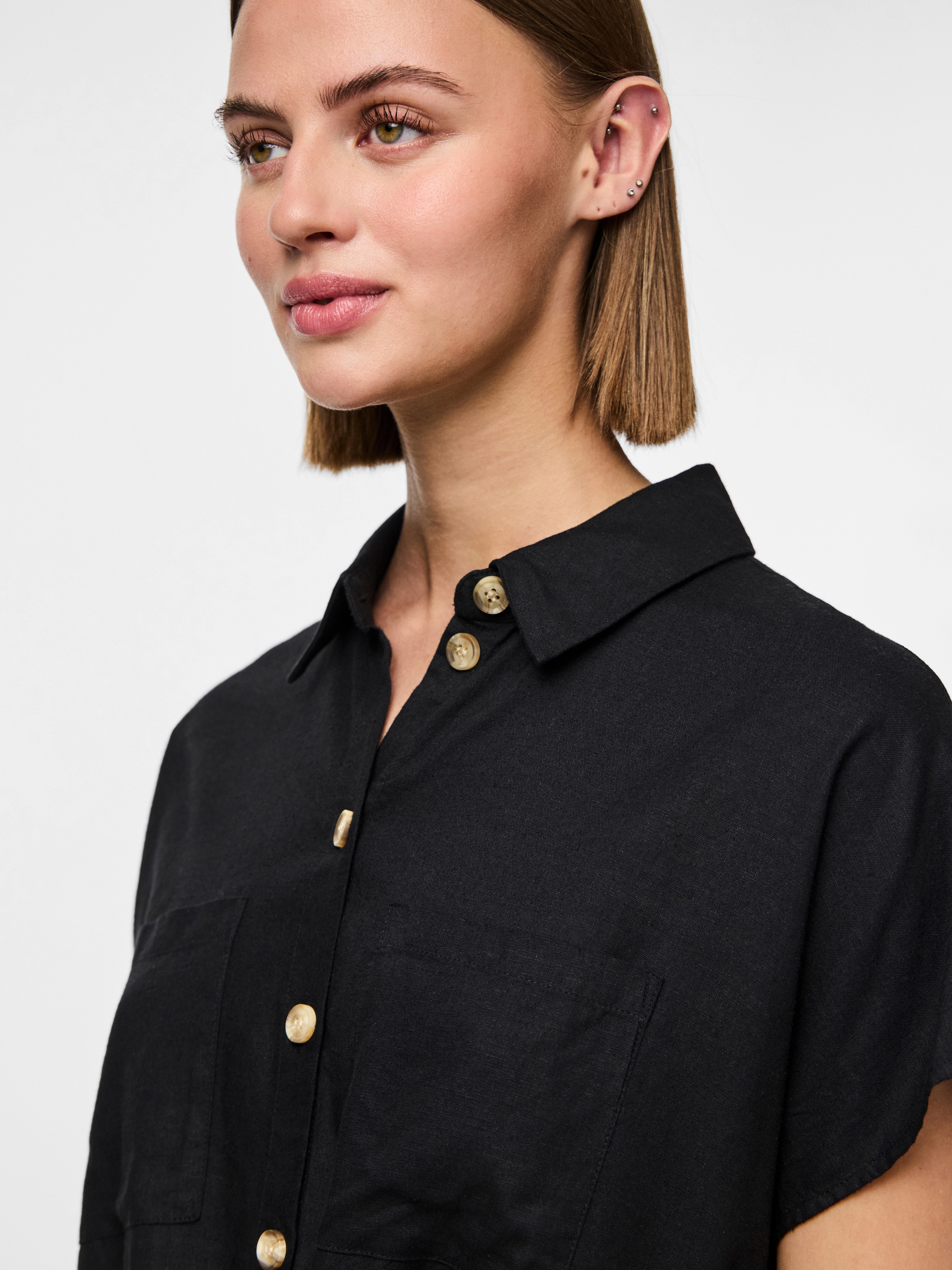 pieces Kurzarmbluse »PCPIA SS TIE SHIRT WVN NOOS«, mit Leinen