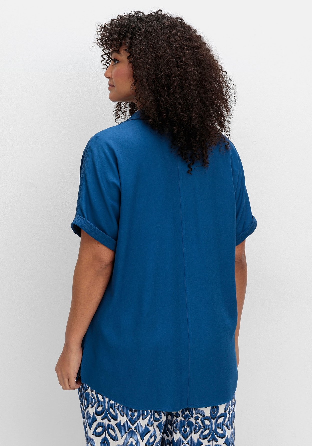 Sheego Hemdbluse »Hemdbluse im Materialmix«