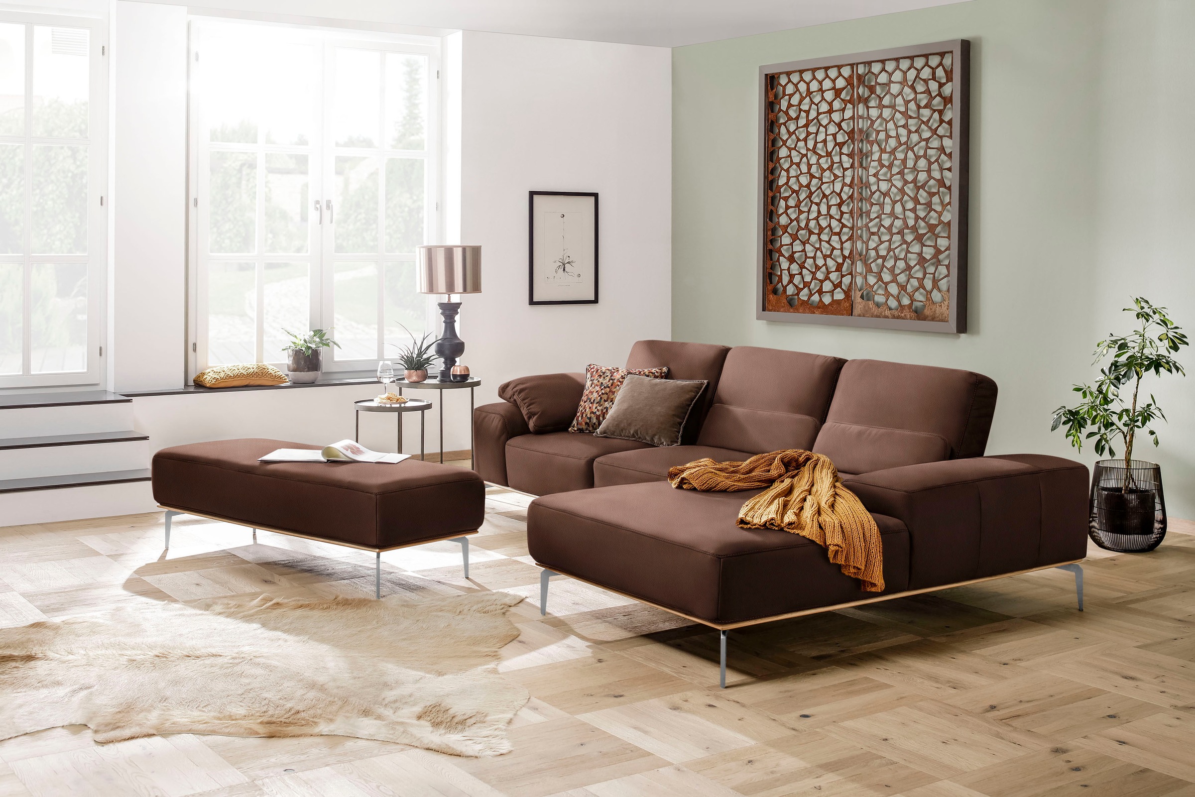 W.SCHILLIG Ecksofa »run, Designsofa, bequem, L-Form«, mit elegantem Holzsockel, Füße in Chrom glänzend, Breite 299 cm
