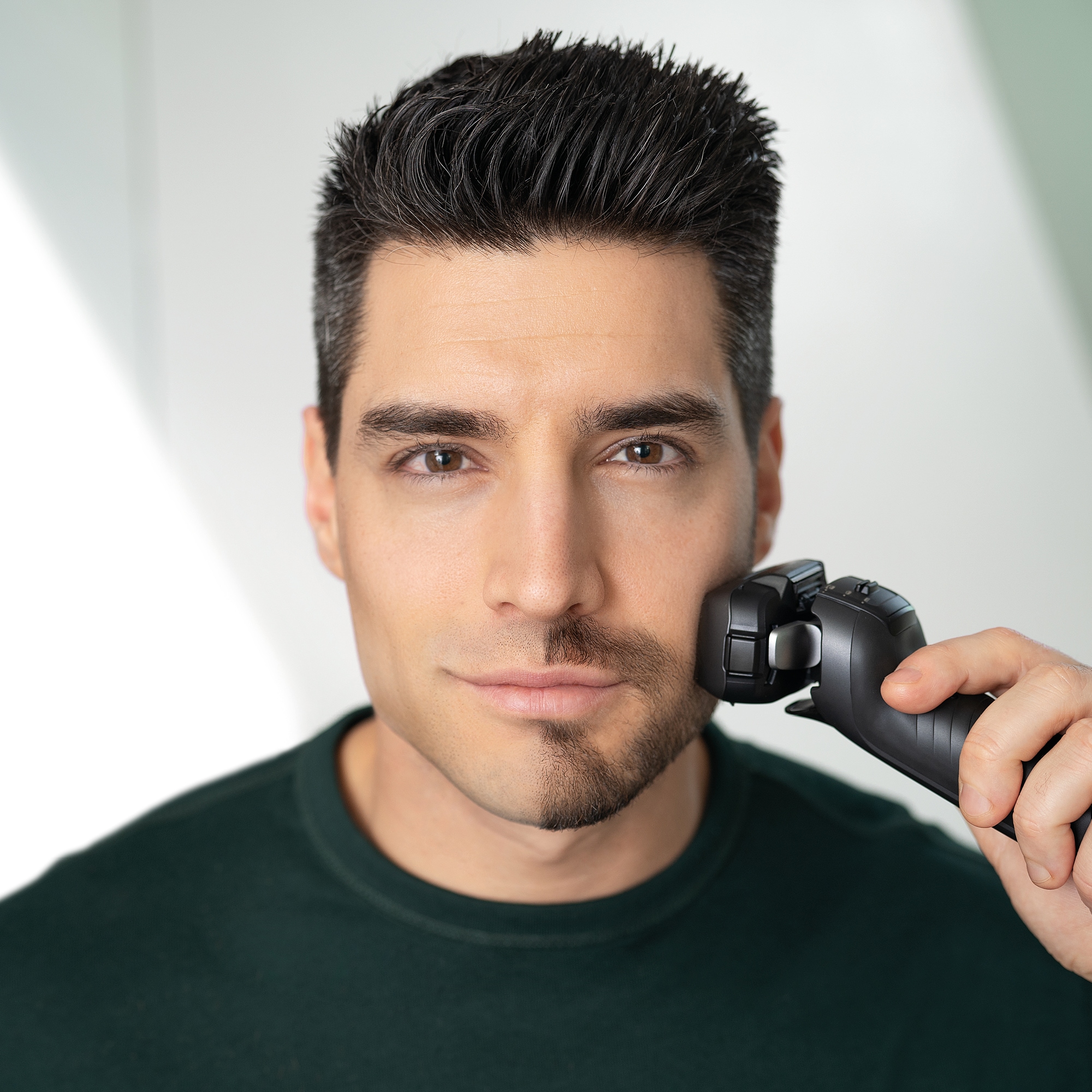 Panasonic Elektrorasierer »Series 900 Premium Rasierer ES-LV6U«, Langhaartrimmer