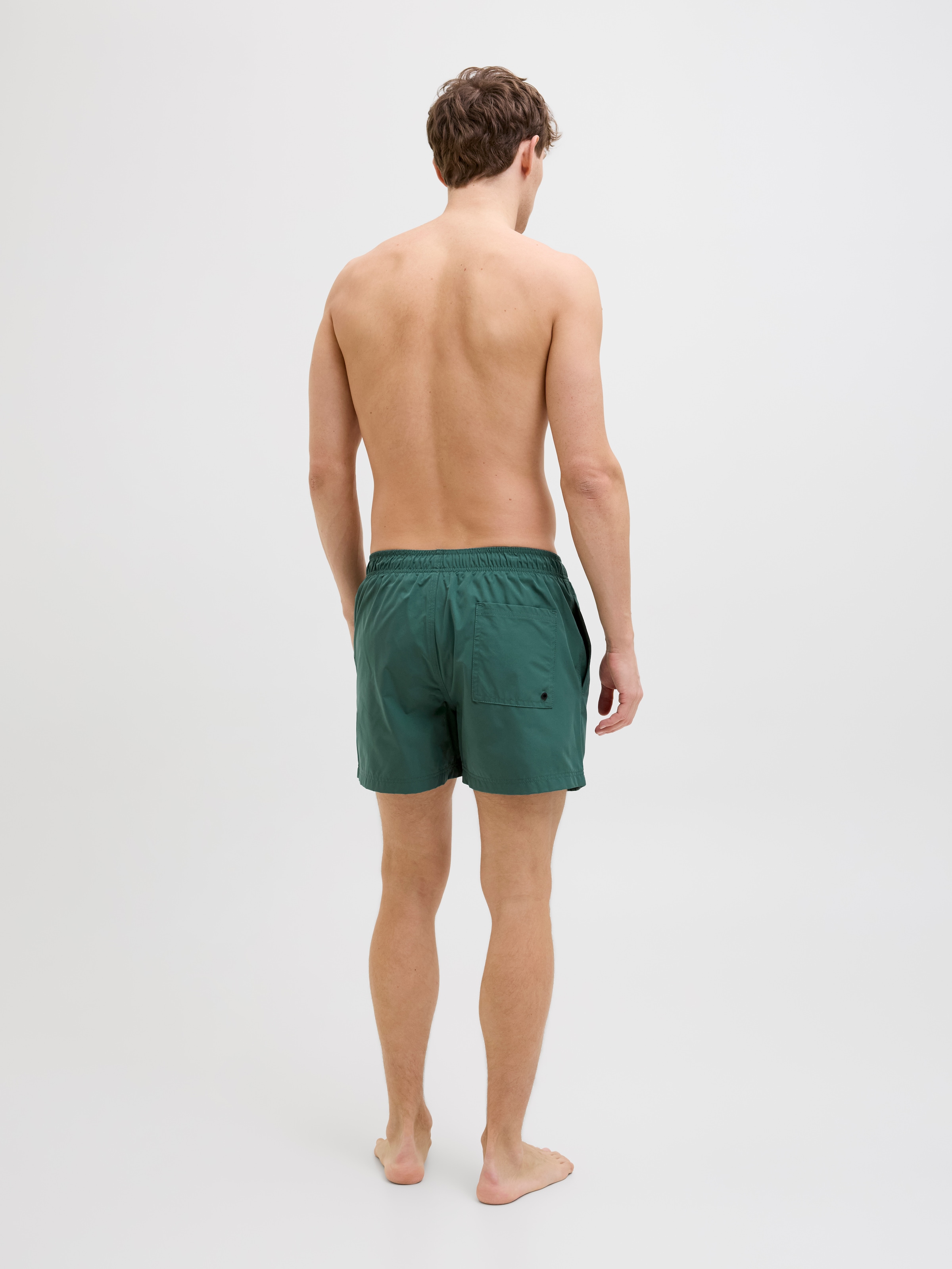 Jack & Jones Badeshorts »JPSTMAUI Badeshort mit elastischem Bund und normalem Schnitt«, unifarben, modisch, regular fit, Polyester