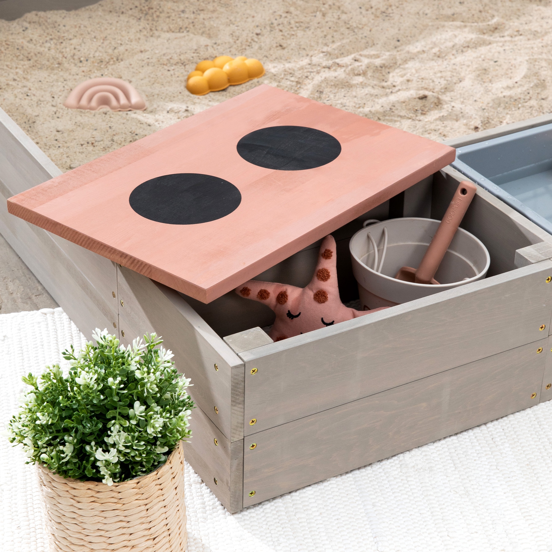 MUDDY BUDDY® Sandkasten »Wild Bear«, mit Matschwanne, Grill, Kochfeld, warmgrau - puderrosa