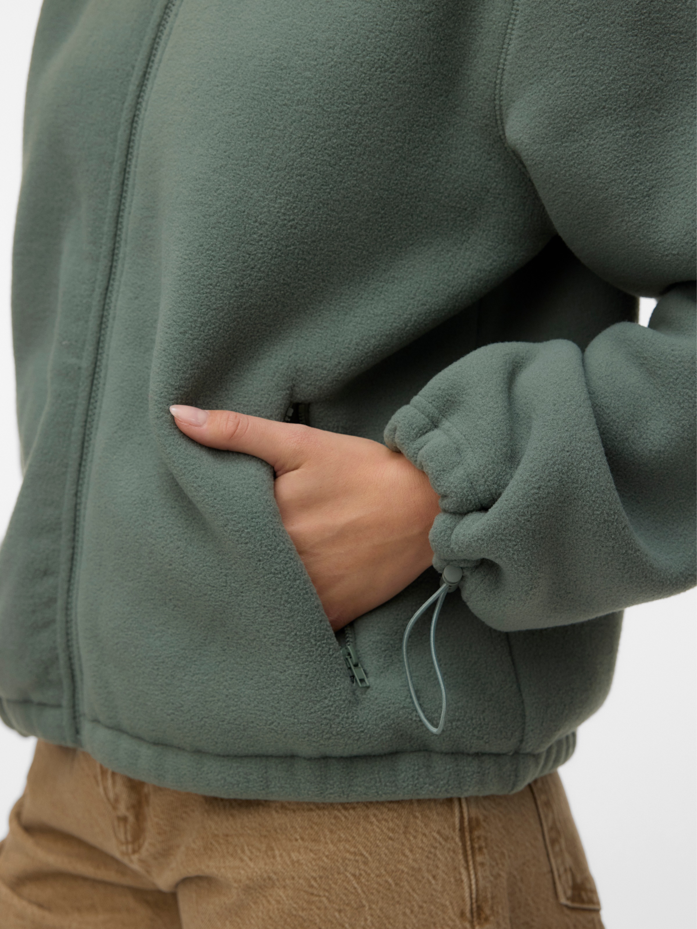 Vero Moda Fleecejacke »VMJANNIE LS FLEECE ZIP JACKET EXP« aus Polyester, normale Passform, mit elastischem Bund, pflegeleicht