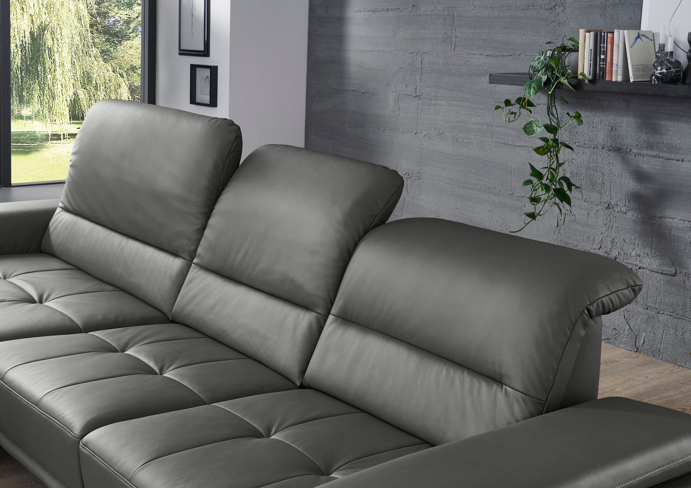 Die PlanBar Ecksofa »PN-EM19074, L-Form, Breite 343 cm« inkl. Sitztiefen- und Kopfteilverstellung