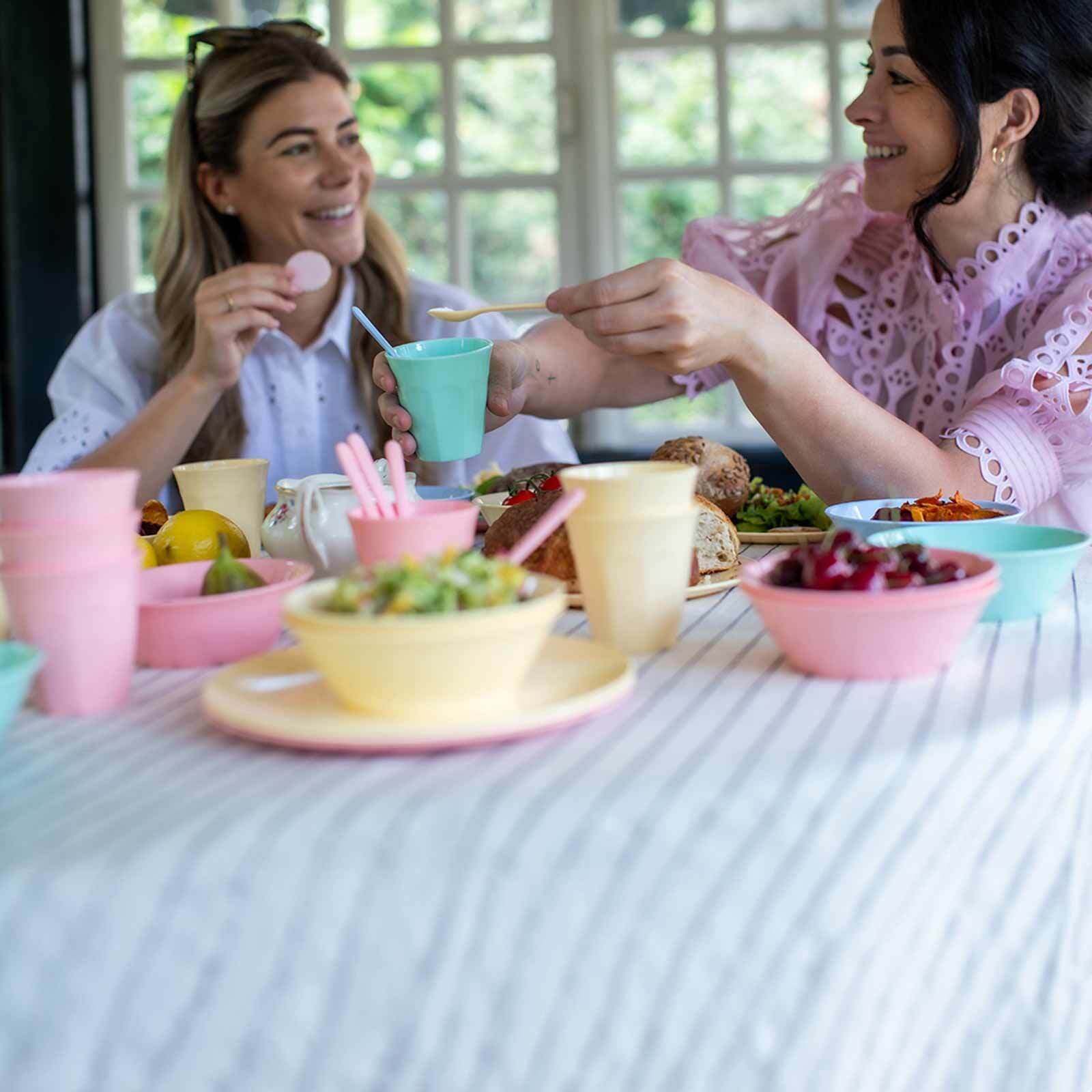 KOZIOL Geschirr-Set »Geschirrset Nora Set Macarons 16er Set bunt«