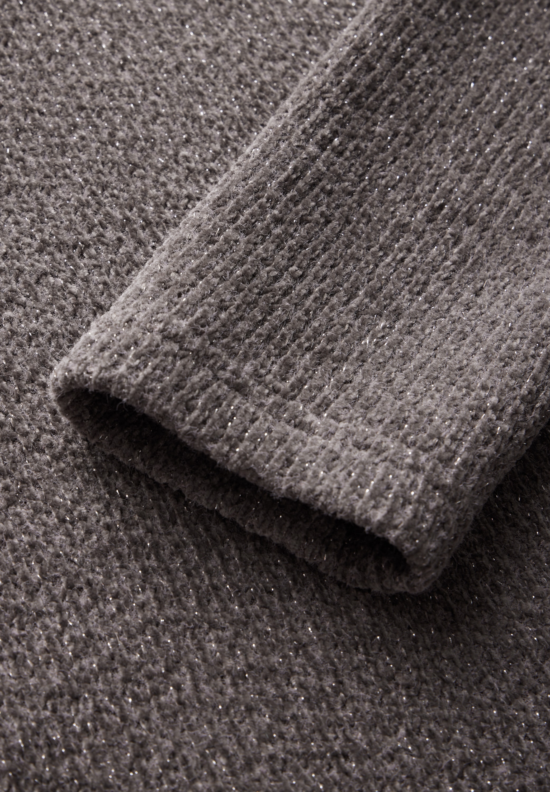 STREET ONE Langarmshirt, mit metallisierten Fasern