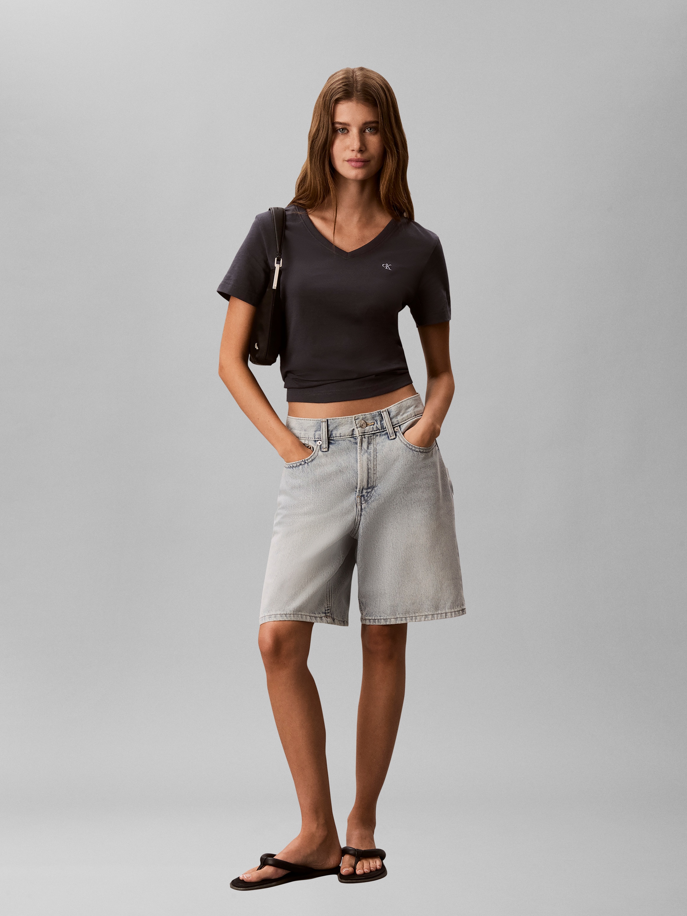 Calvin Klein T-Shirt »Archive Jersey Vnk Tee EU« Mit V-Ausschnitt