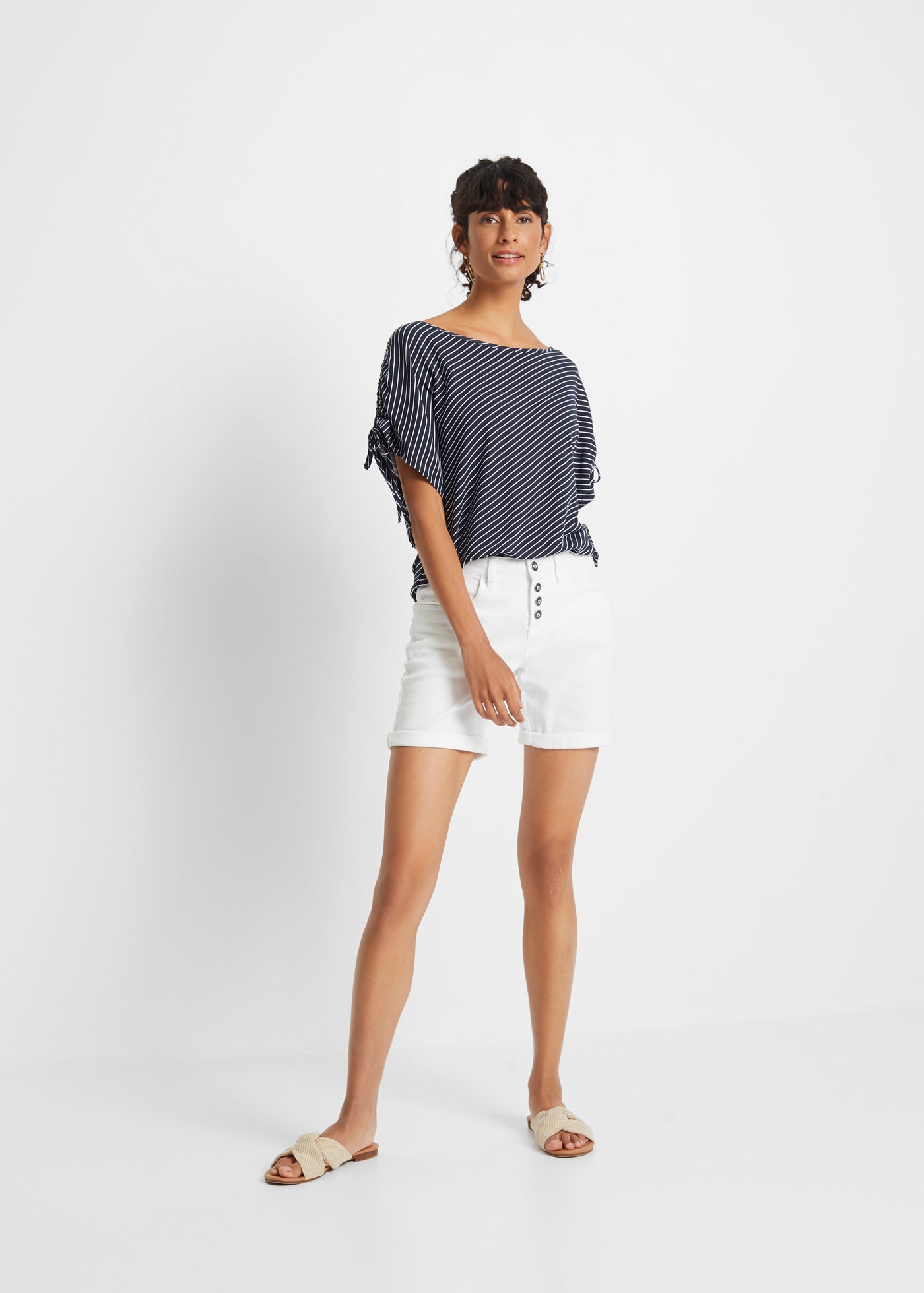 bonprix T-Shirt lässige Passform, Kurzarm-Design, aus Viskose und Elasthan