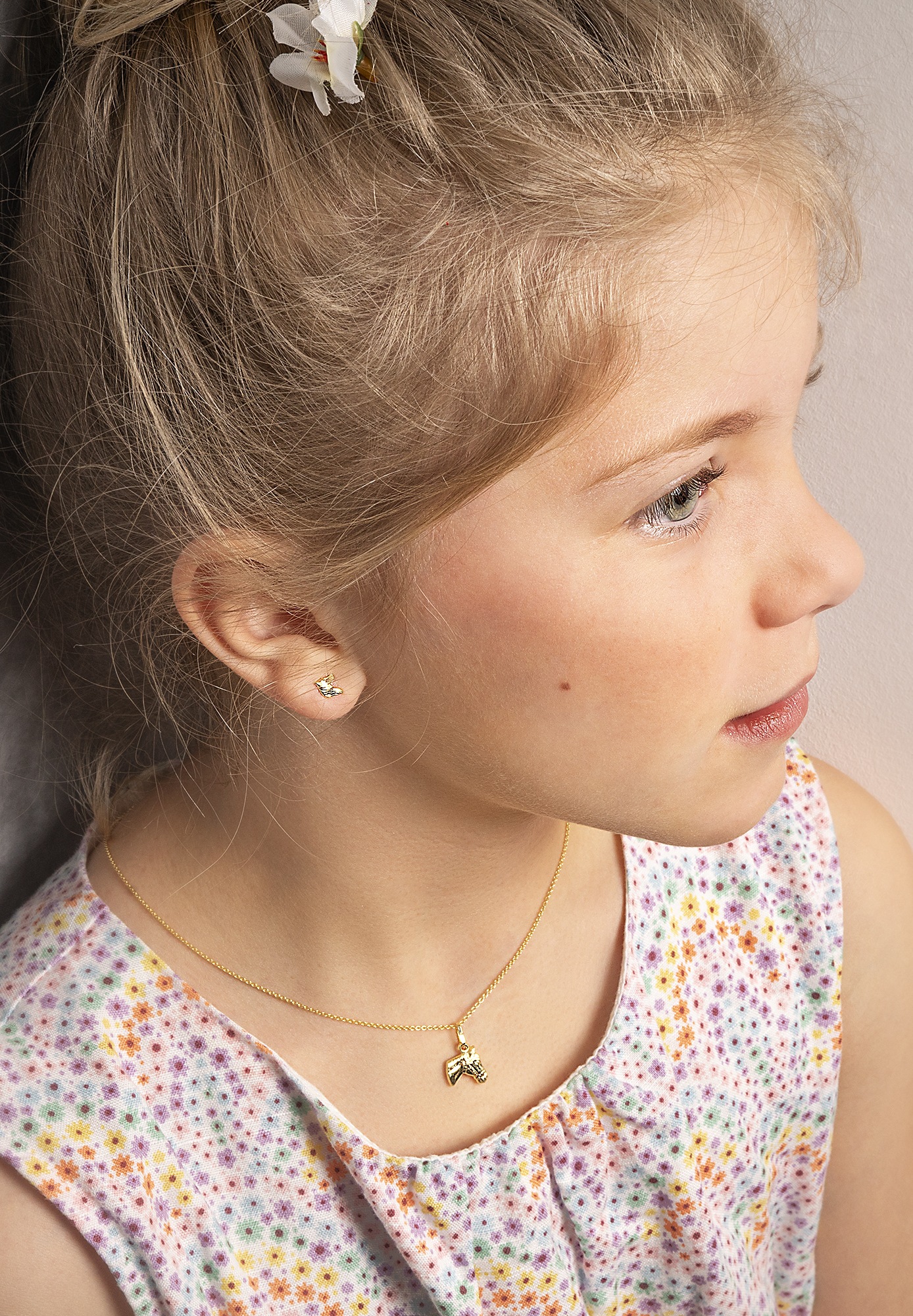 ONE ELEMENT Kettenanhänger »Pferd Anhänger aus 333 Gelbgold« ()