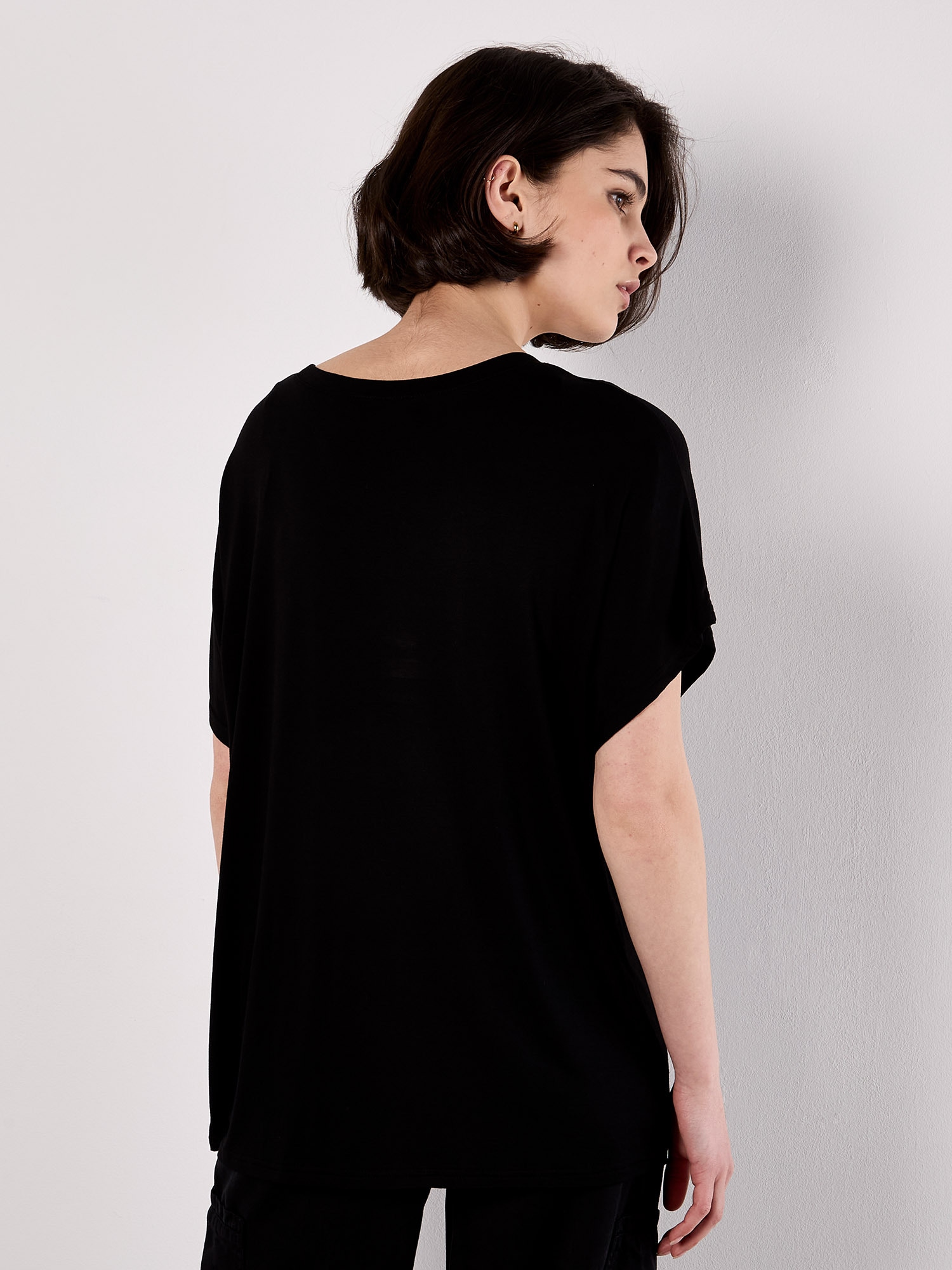 Apricot Shirttop »T-Shirt mit verstreuten Strassquadraten«
