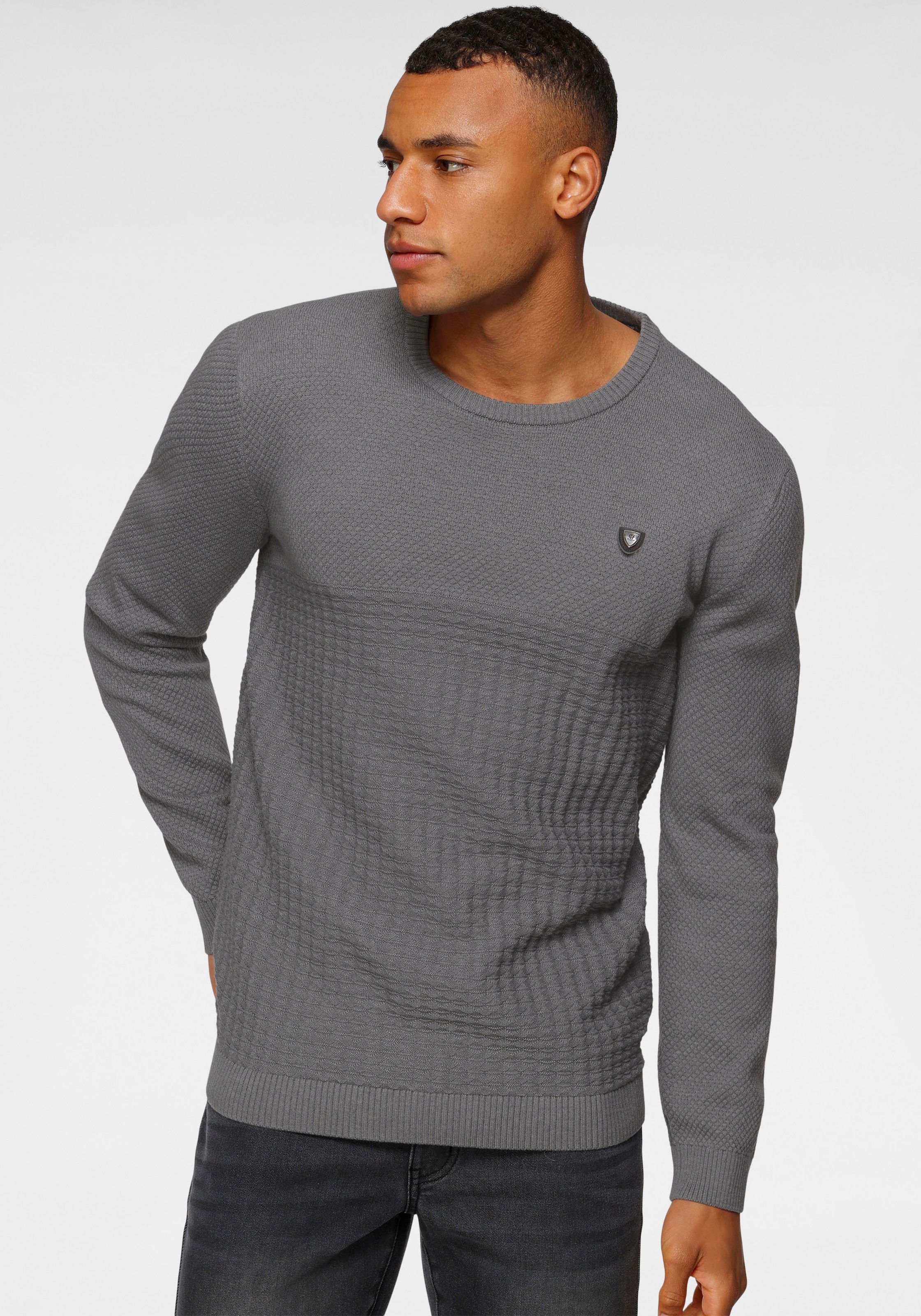 Bruno Banani Strickpullover, mit modischer Struktur