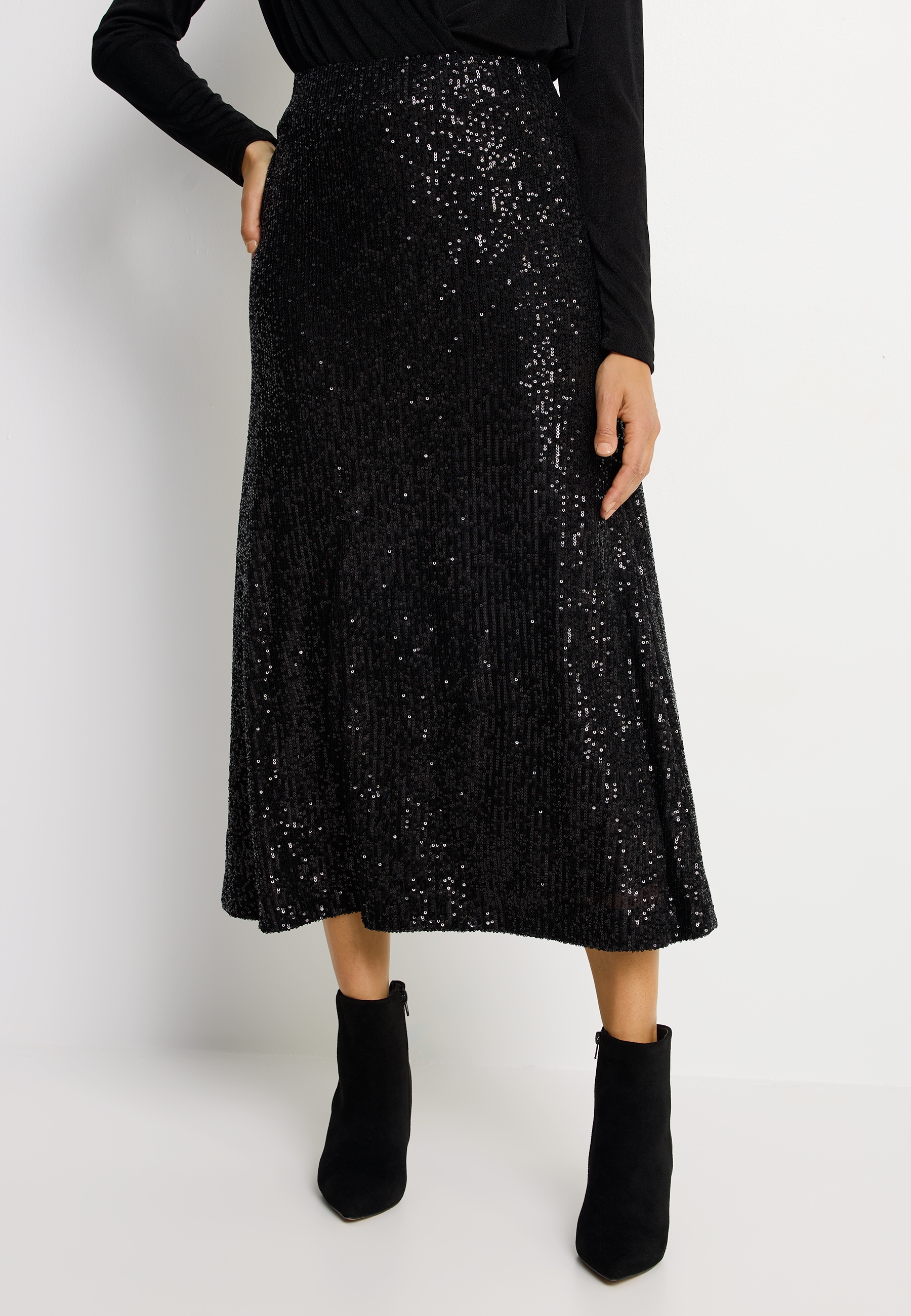 LASCANA High-Heel-Stiefelette  in spitzer Form & Pfennigabsatz, Reißverschluss Stiefel VEGAN