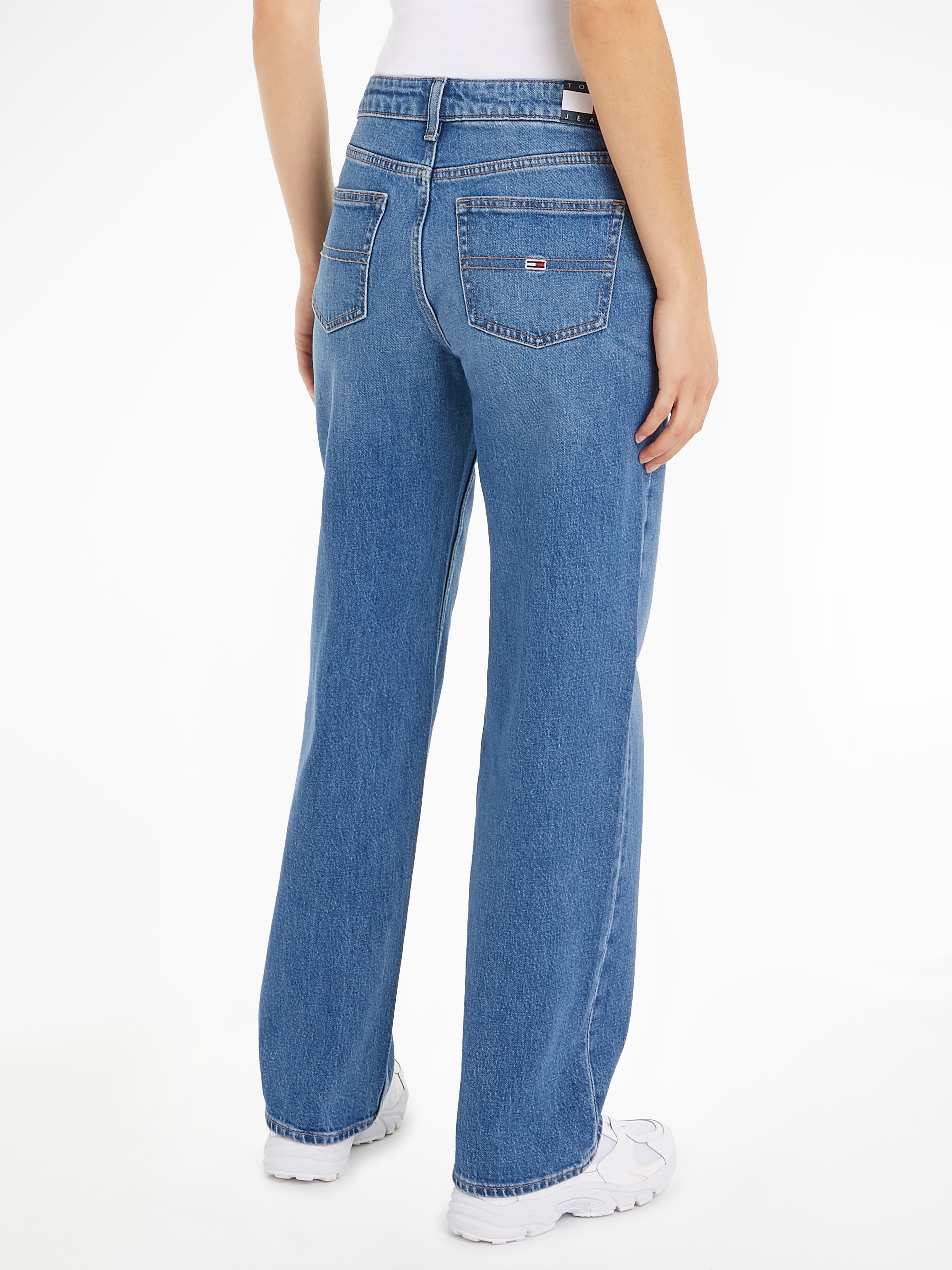 Tommy Jeans Straight-Jeans »SOPHIE LW STR CH0152«, mit Nieten